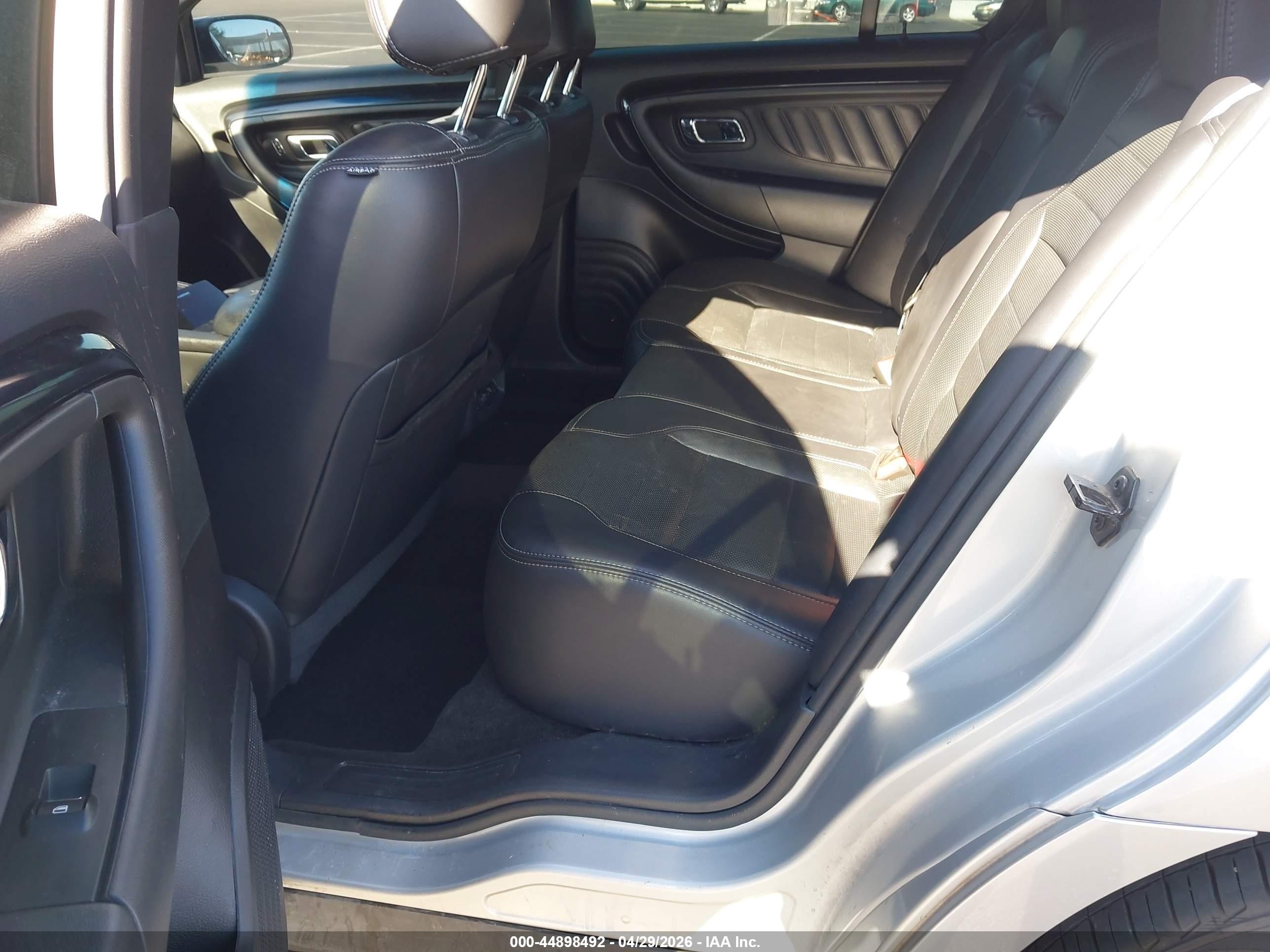 2013 Ford Taurus Sho Silver vin: 1FAHP2KT2DG167447