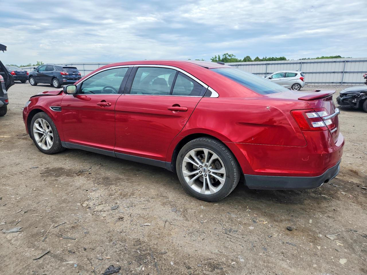 2014 Ford Taurus Sho Red vin: 1FAHP2KT2EG181754