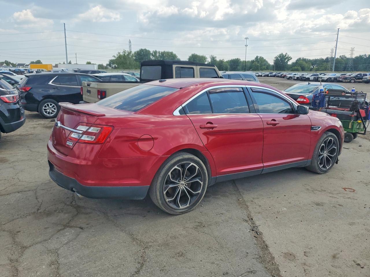 2015 Ford Taurus Sho Красный vin: 1FAHP2KT3FG128644