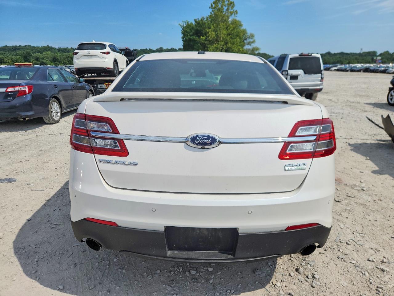 2015 Ford Taurus Sho White vin: 1FAHP2KT3FG187841