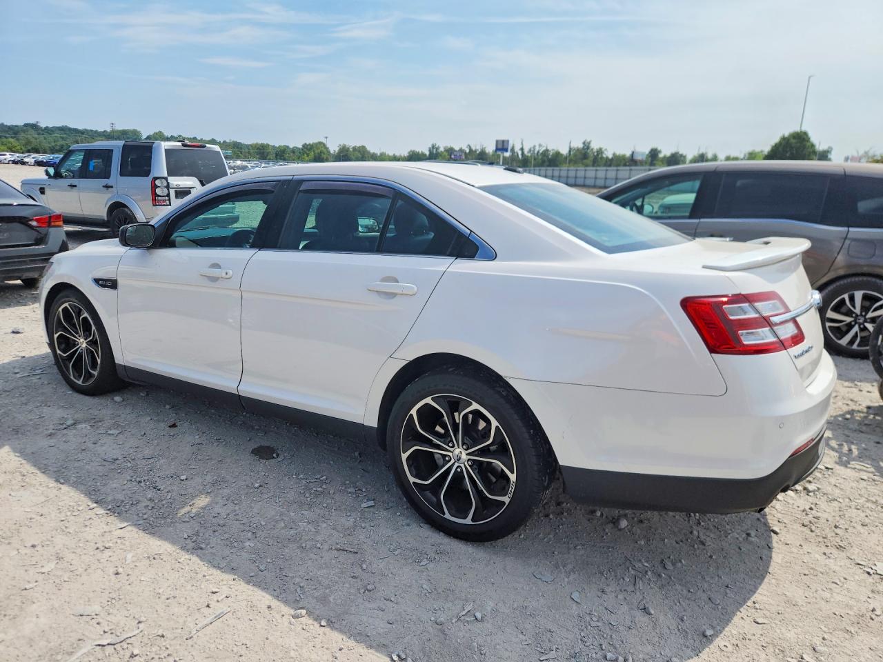 2015 Ford Taurus Sho White vin: 1FAHP2KT3FG187841