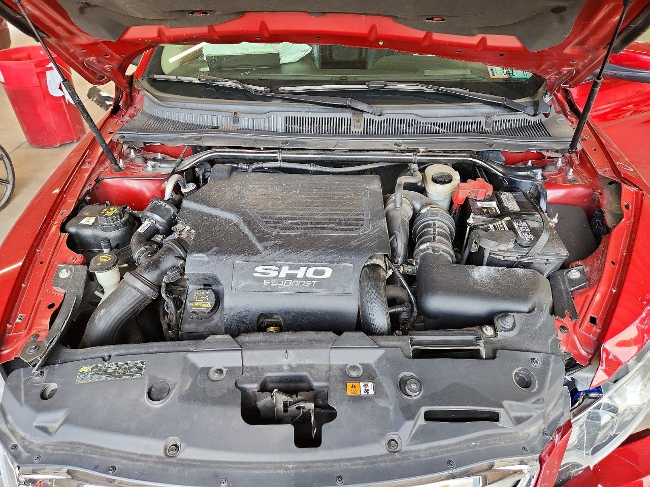 2010 Ford Taurus Sho Red vin: 1FAHP2KT5AG110008