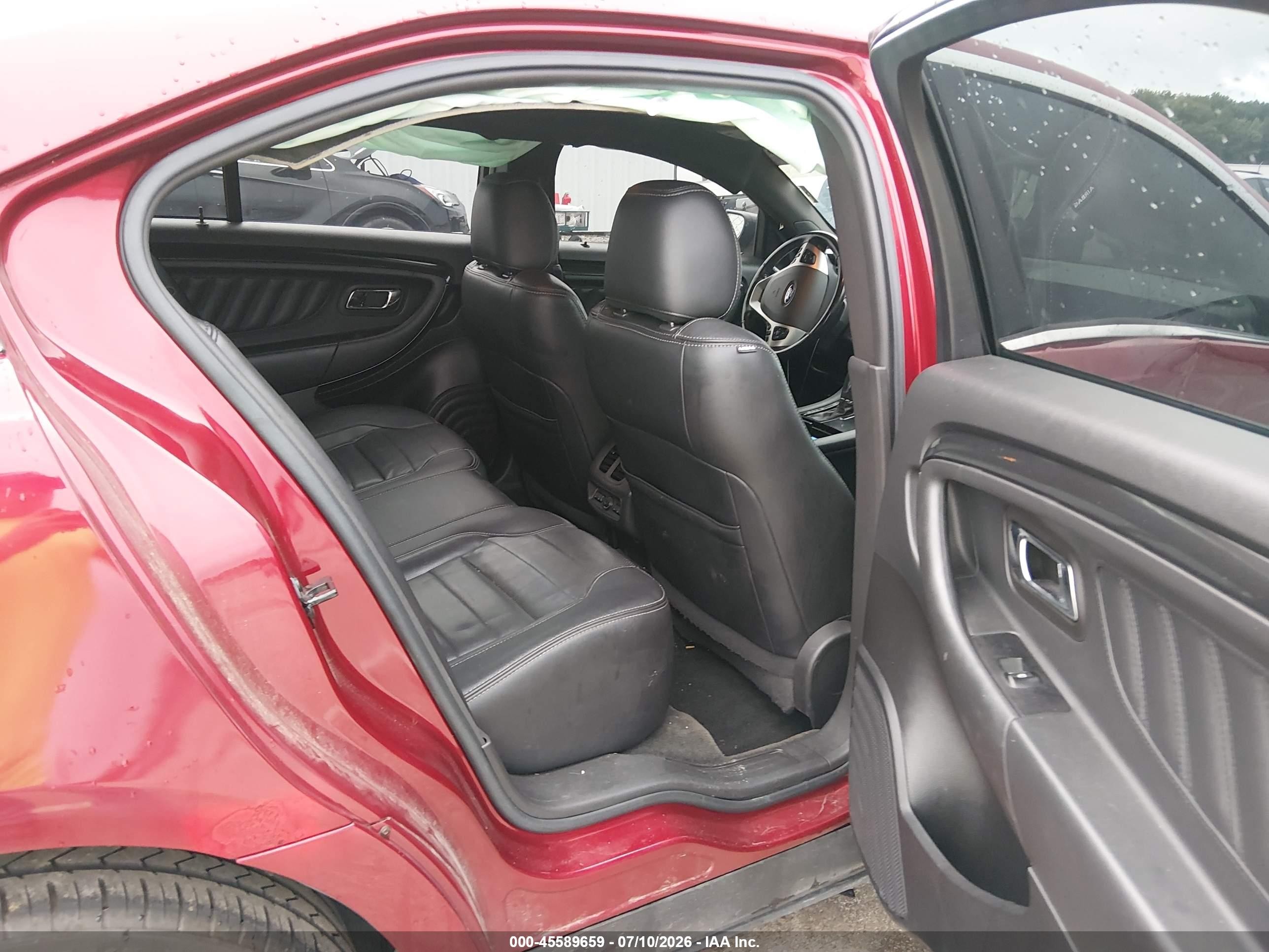 2013 Ford Taurus Sho Red vin: 1FAHP2KT5DG120428