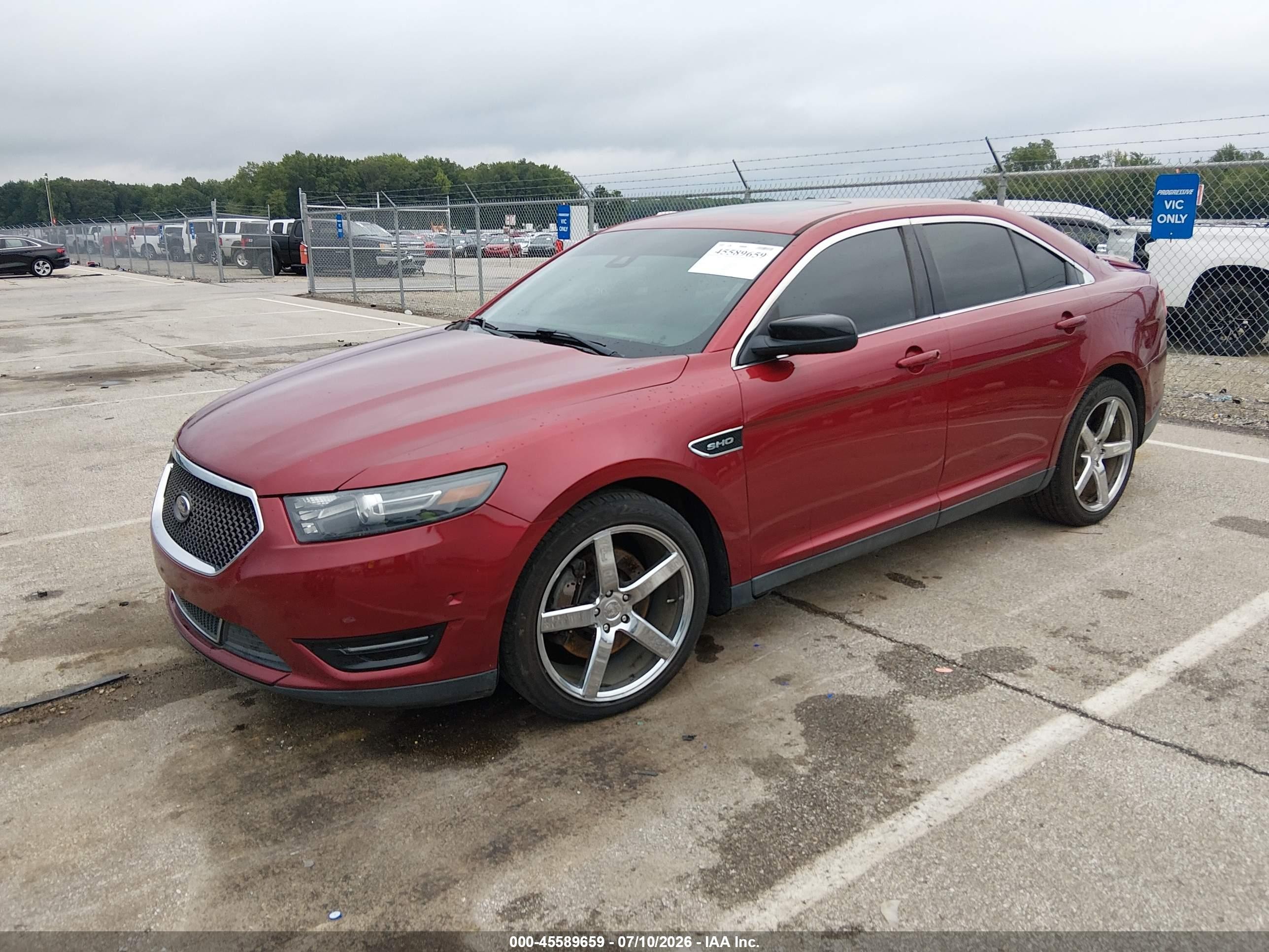 2013 Ford Taurus Sho Red vin: 1FAHP2KT5DG120428