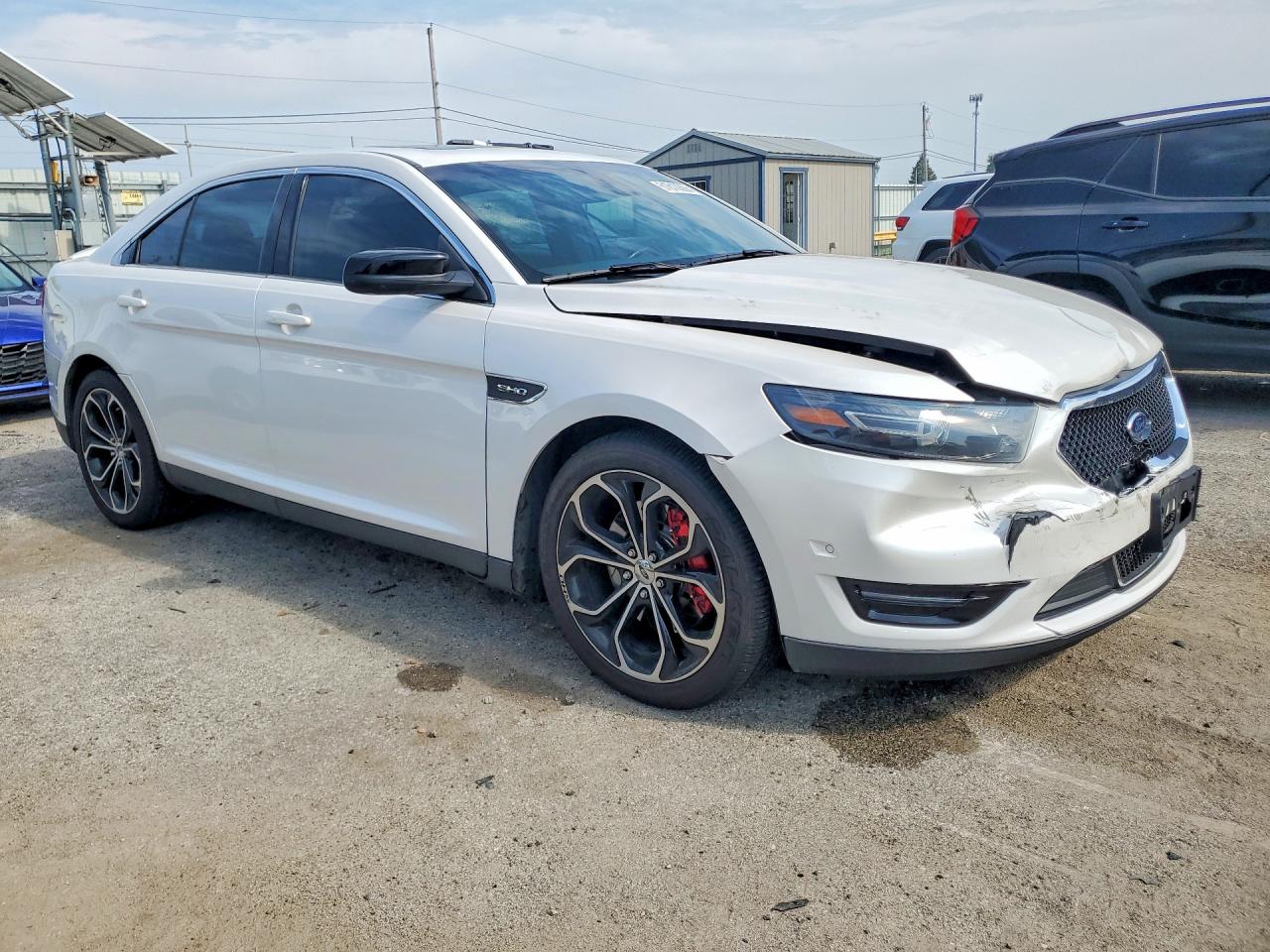 2013 Ford Taurus Sho White vin: 1FAHP2KT5DG174053