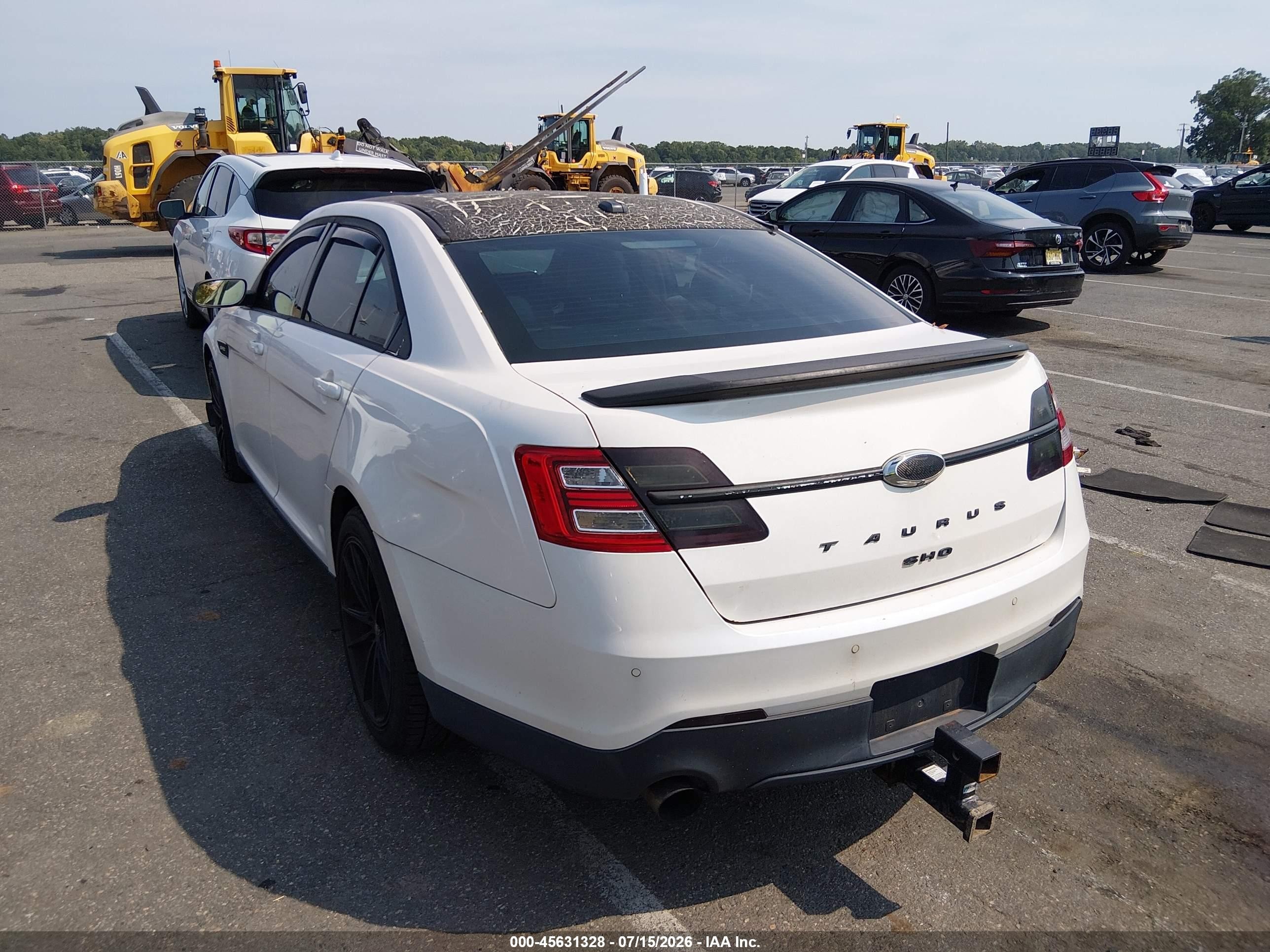 2015 Ford Taurus Sho White vin: 1FAHP2KT5FG115295