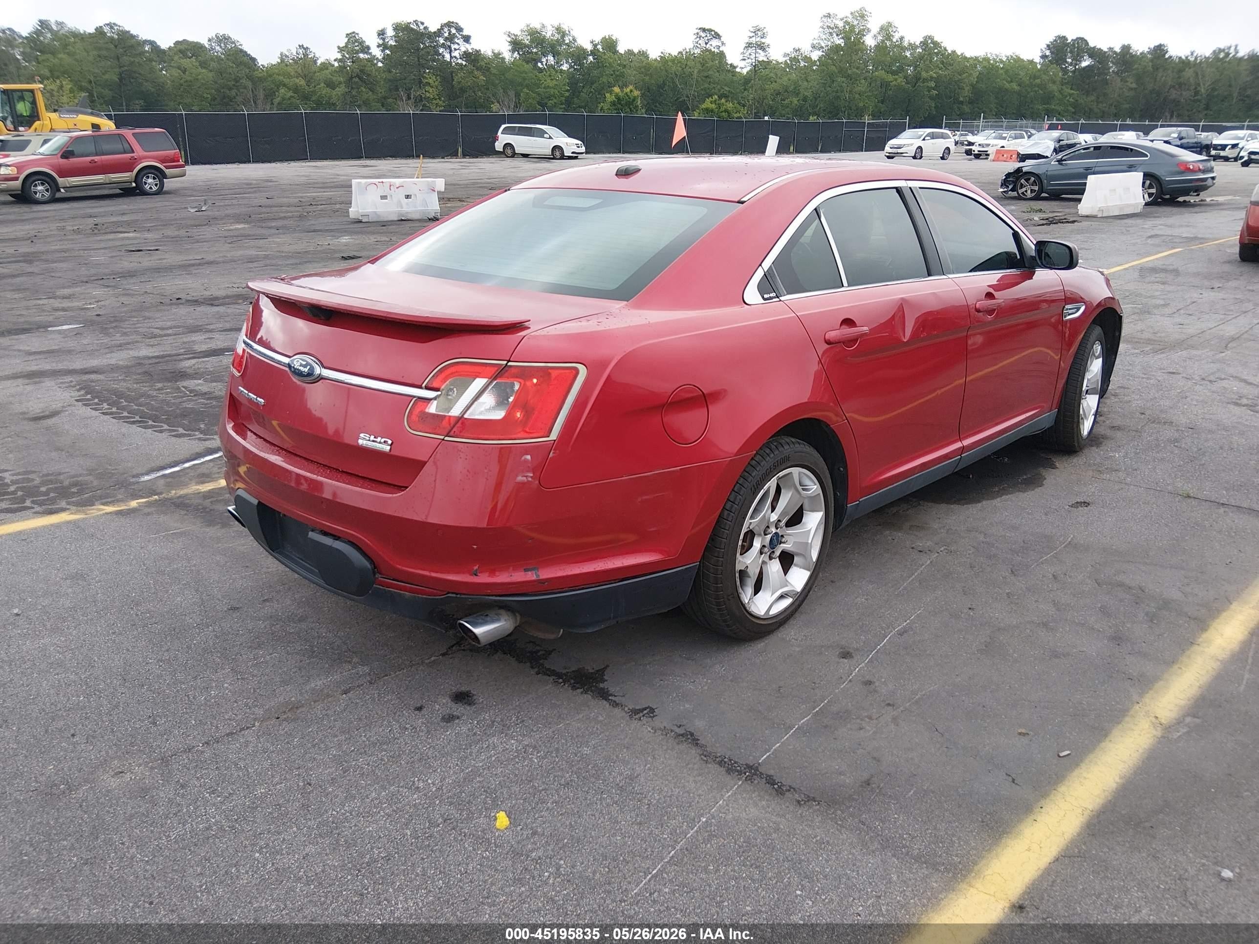 2010 Ford Taurus Sho Red vin: 1FAHP2KT6AG101124
