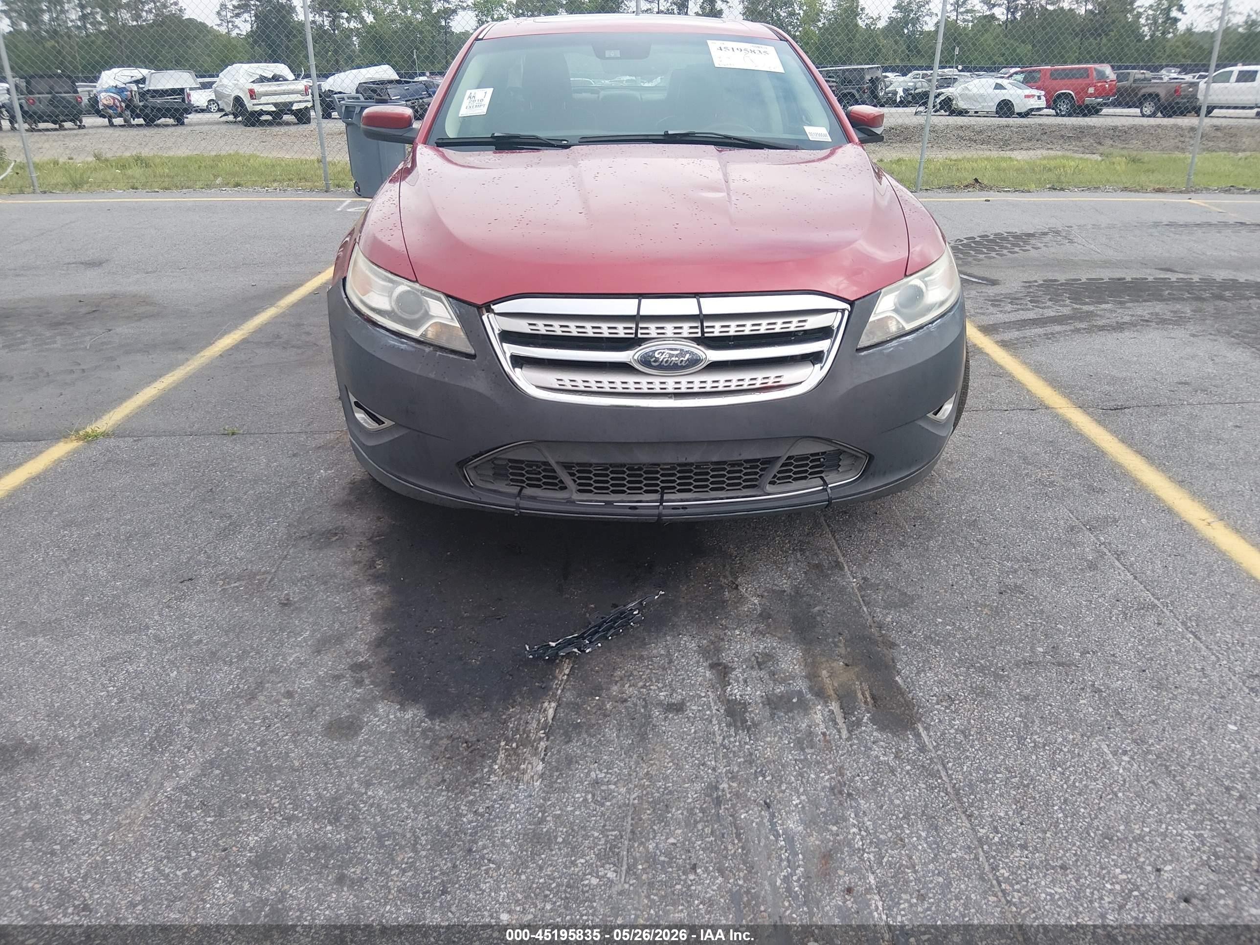 2010 Ford Taurus Sho Red vin: 1FAHP2KT6AG101124