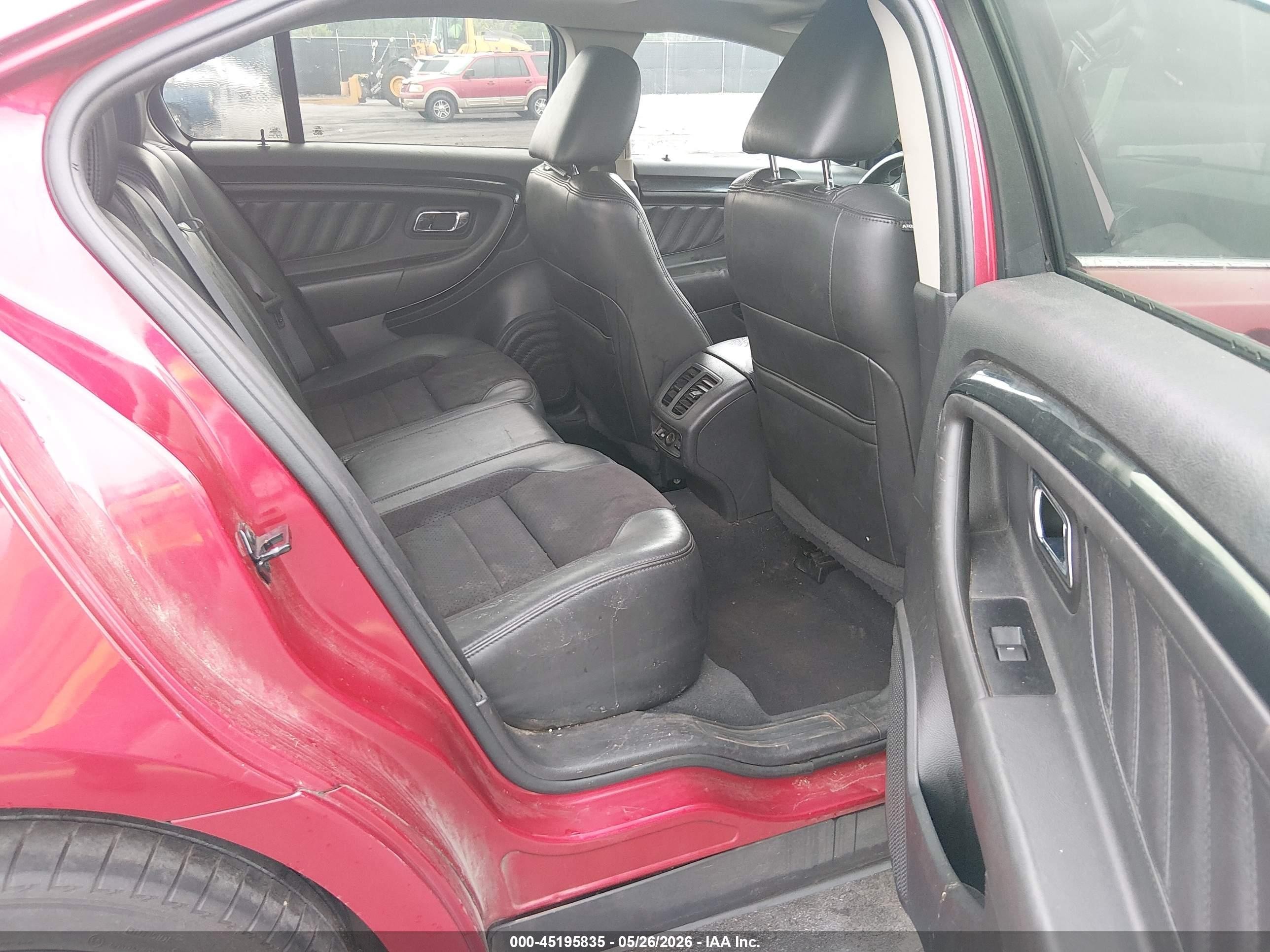 2010 Ford Taurus Sho Red vin: 1FAHP2KT6AG101124
