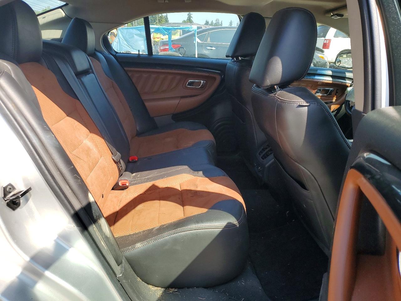 2011 Ford Taurus Sho Silver vin: 1FAHP2KT6BG110939