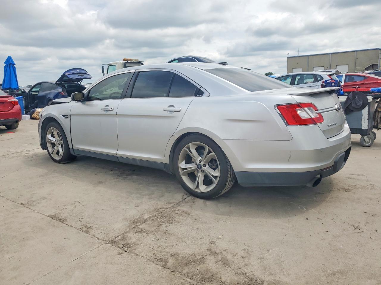 2011 Ford Taurus Sho Silver vin: 1FAHP2KT6BG137381