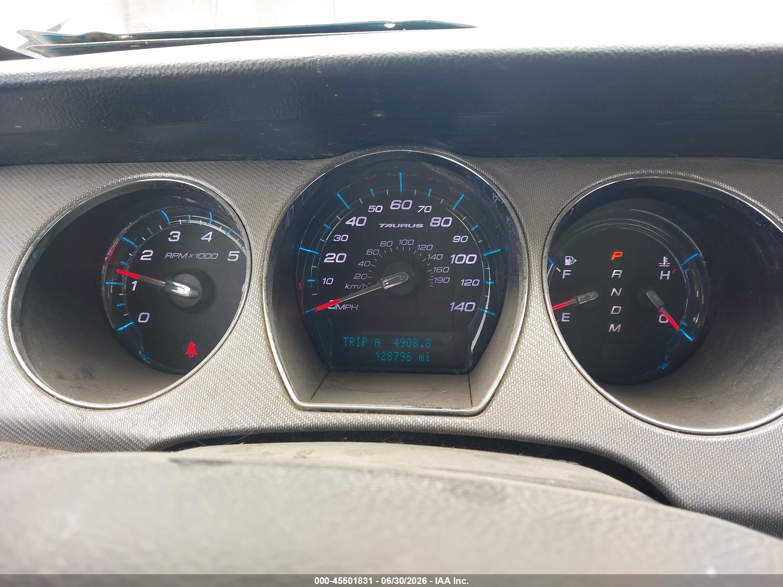 2011 Ford Taurus Sho Белый vin: 1FAHP2KT6BG177640