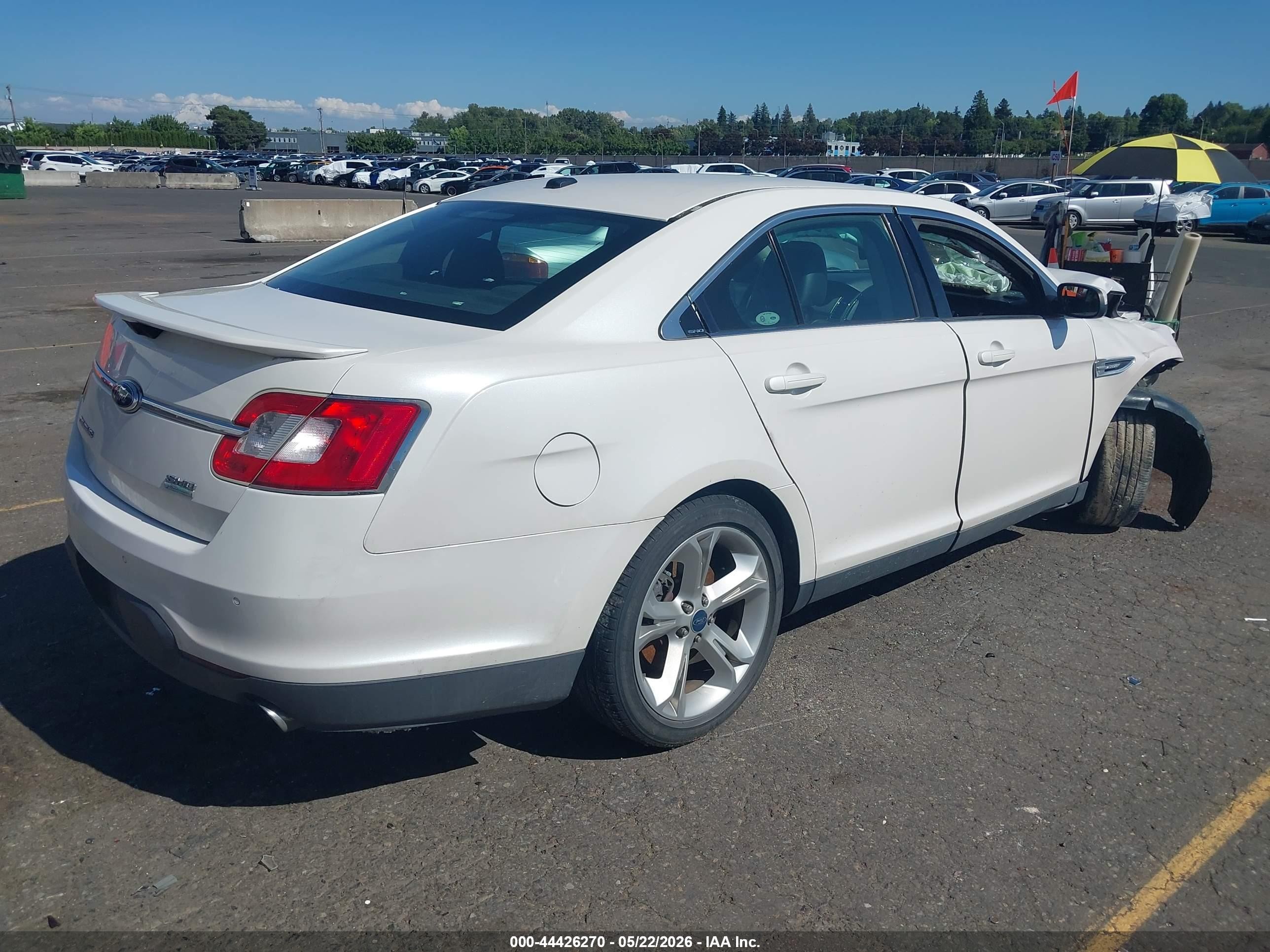 2012 Ford Taurus Sho White vin: 1FAHP2KT6CG135342
