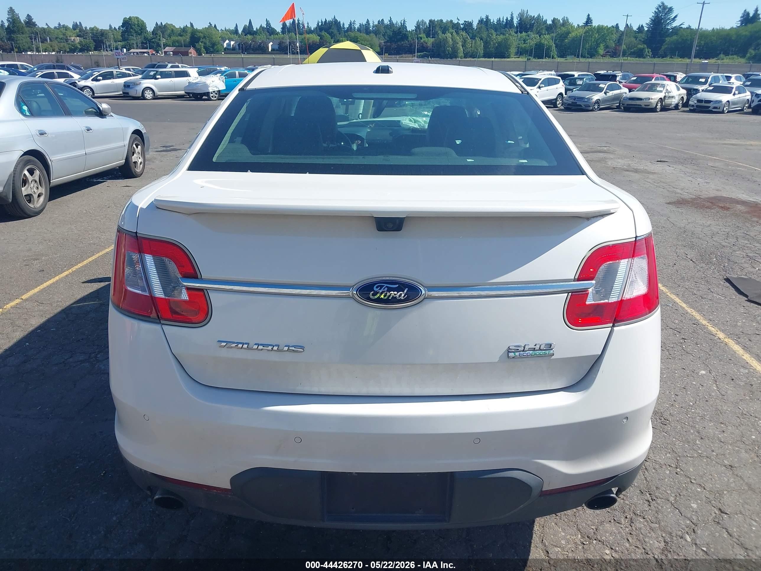 2012 Ford Taurus Sho White vin: 1FAHP2KT6CG135342