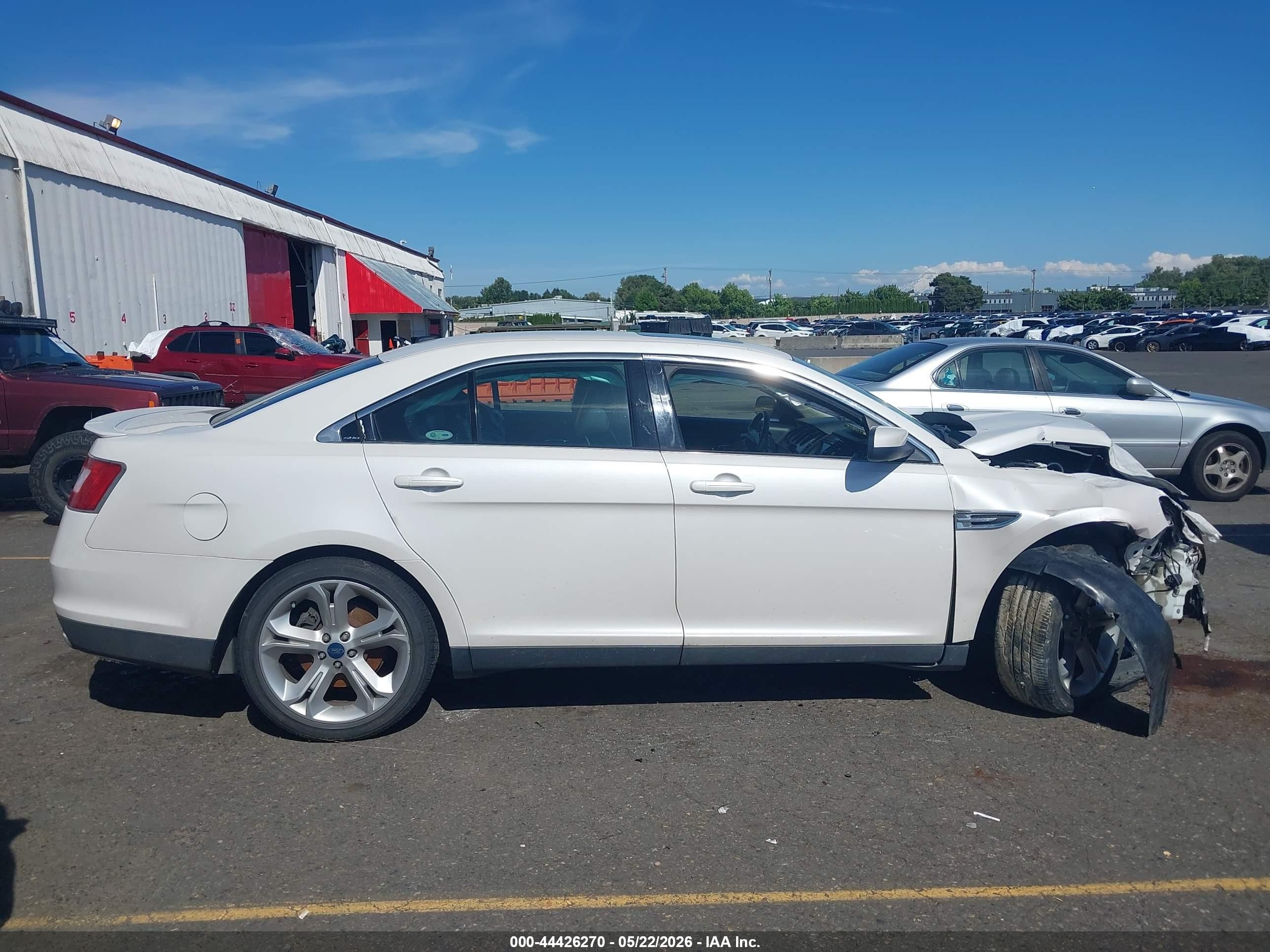 2012 Ford Taurus Sho White vin: 1FAHP2KT6CG135342