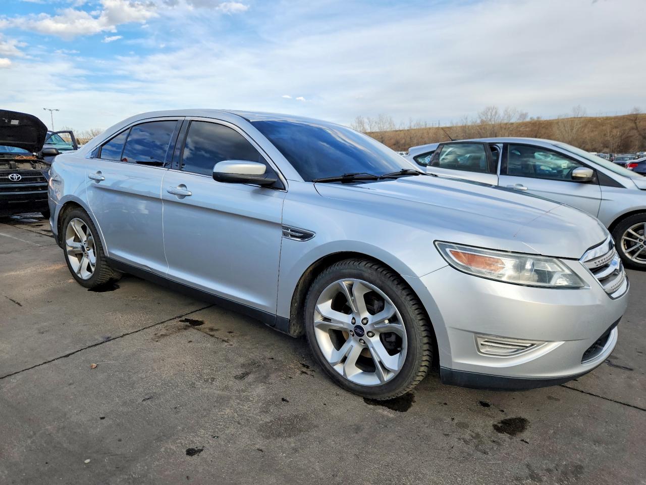 2012 Ford Taurus Sho Silver vin: 1FAHP2KT6CG139102