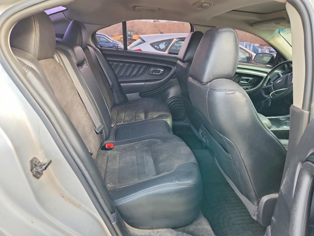 2012 Ford Taurus Sho Silver vin: 1FAHP2KT6CG139102