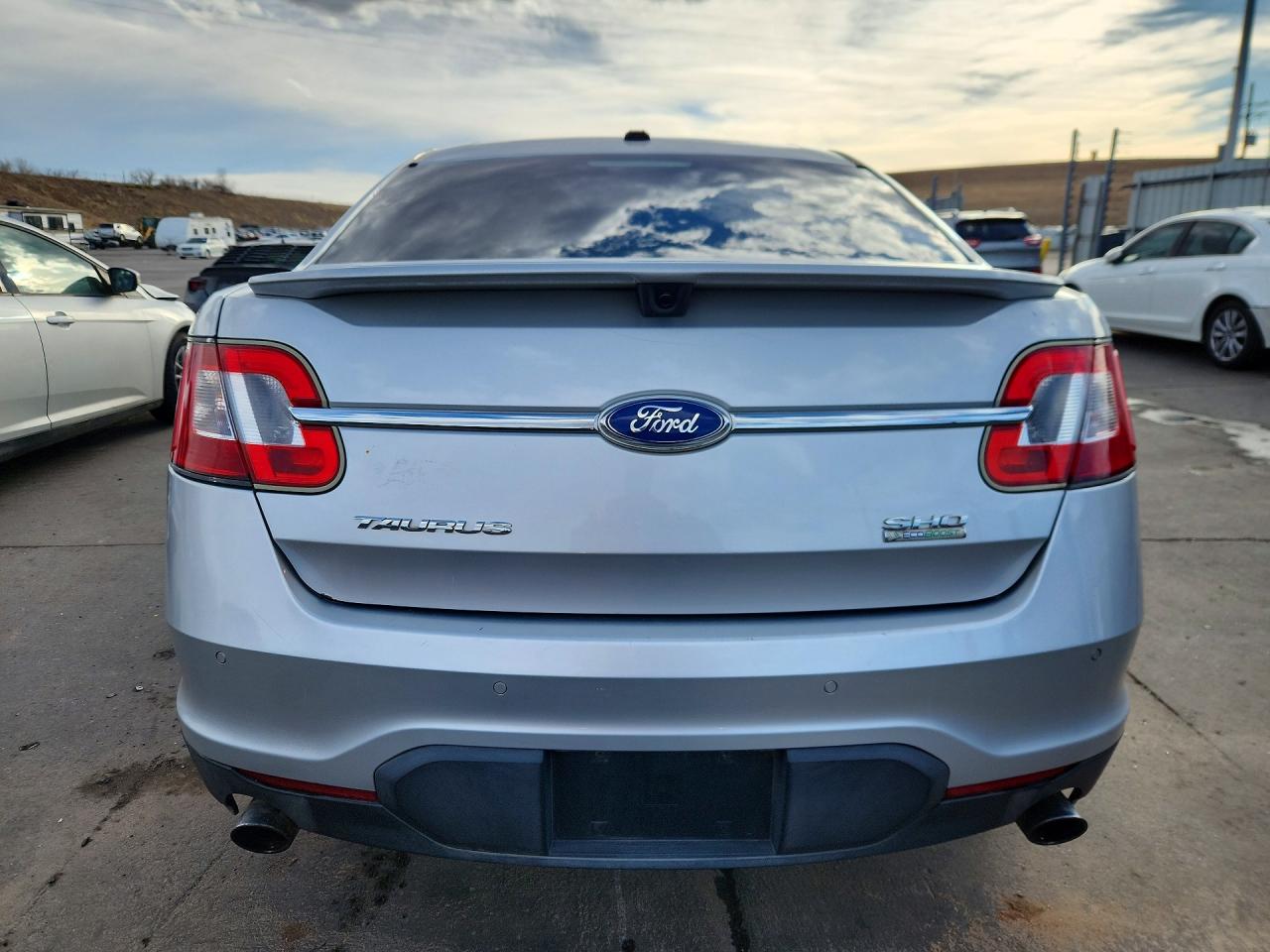 2012 Ford Taurus Sho Silver vin: 1FAHP2KT6CG139102