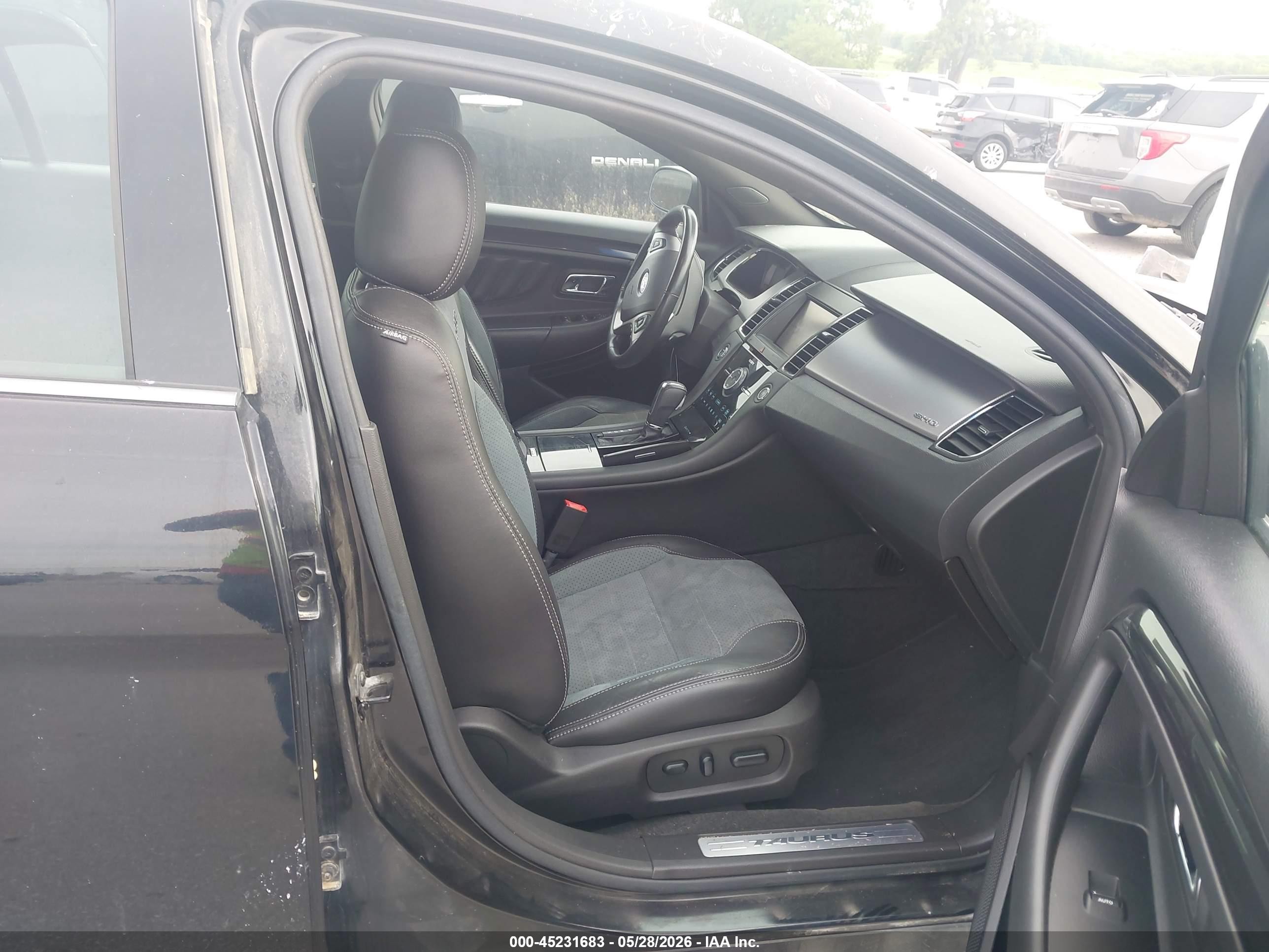 2013 Ford Taurus Sho Black vin: 1FAHP2KT6DG142826
