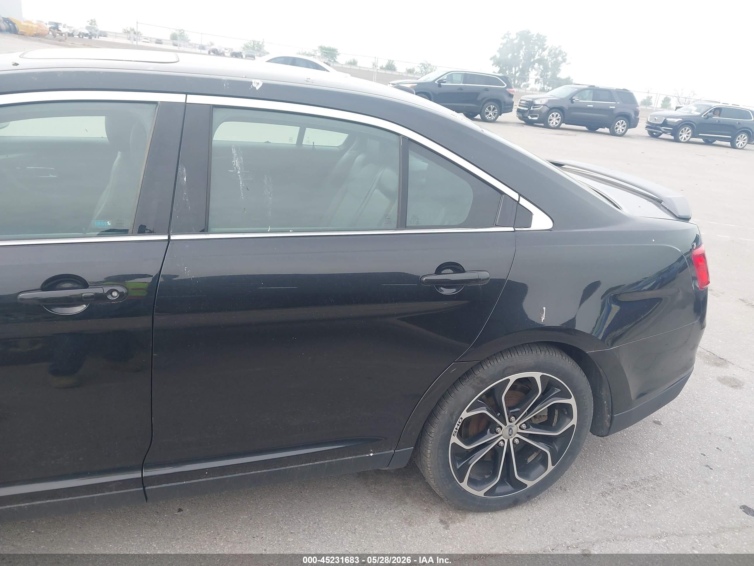 2013 Ford Taurus Sho Black vin: 1FAHP2KT6DG142826