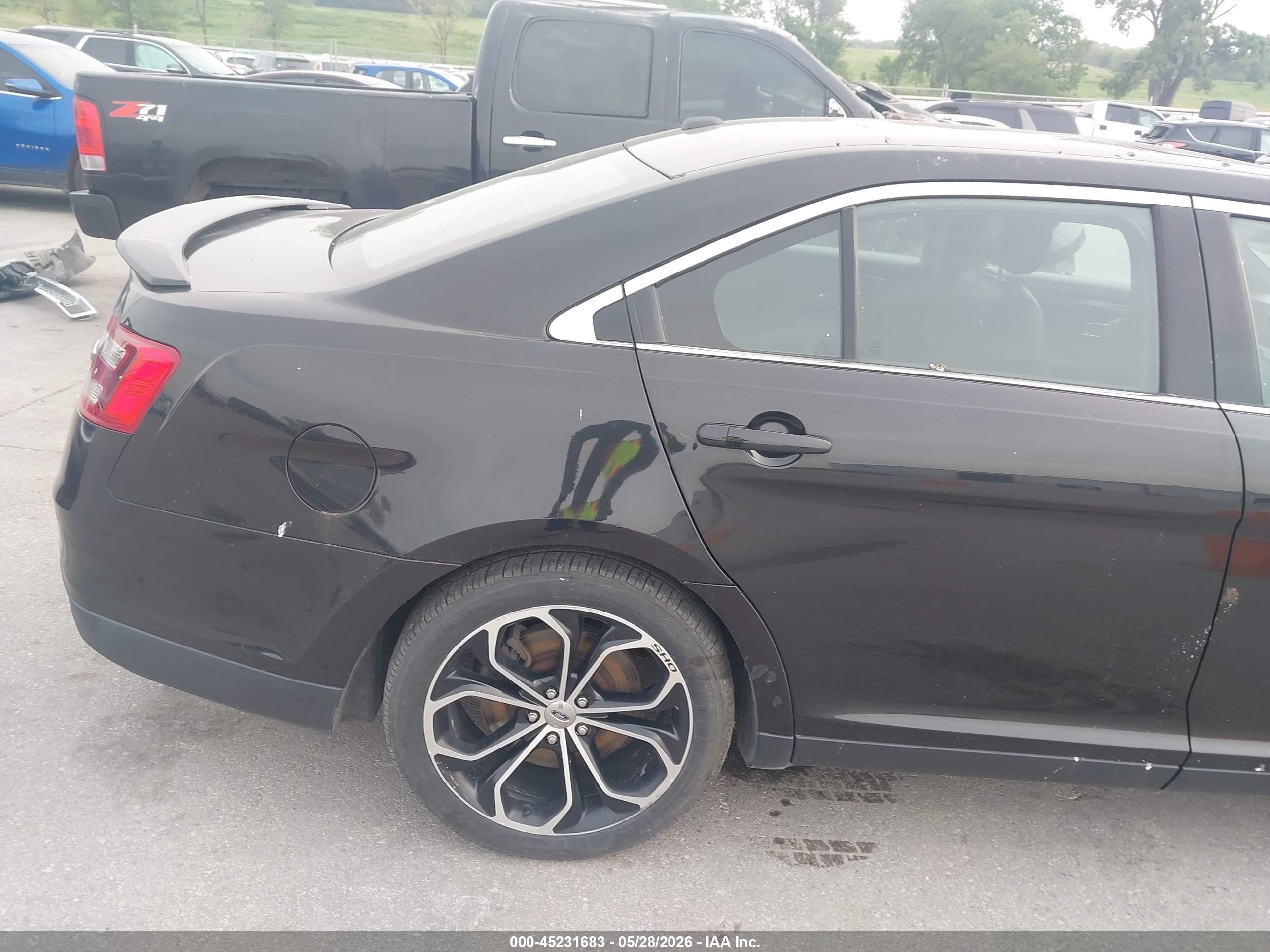 2013 Ford Taurus Sho Black vin: 1FAHP2KT6DG142826