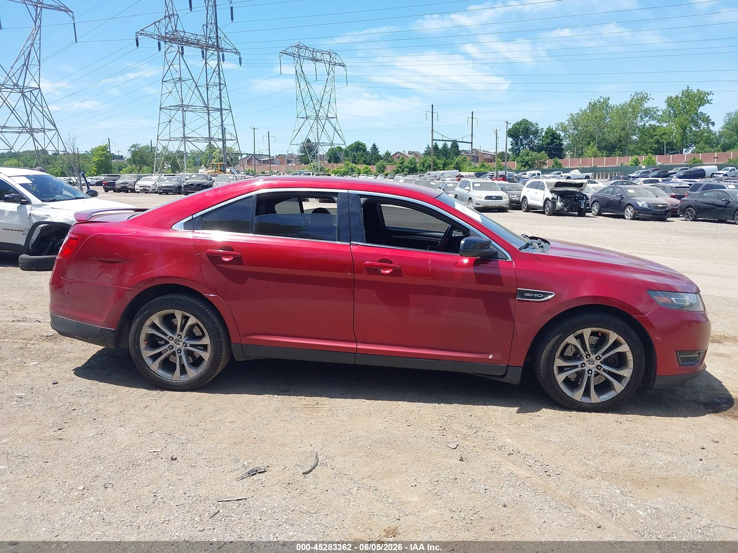 2014 Ford Taurus Sho Красный vin: 1FAHP2KT6EG103963