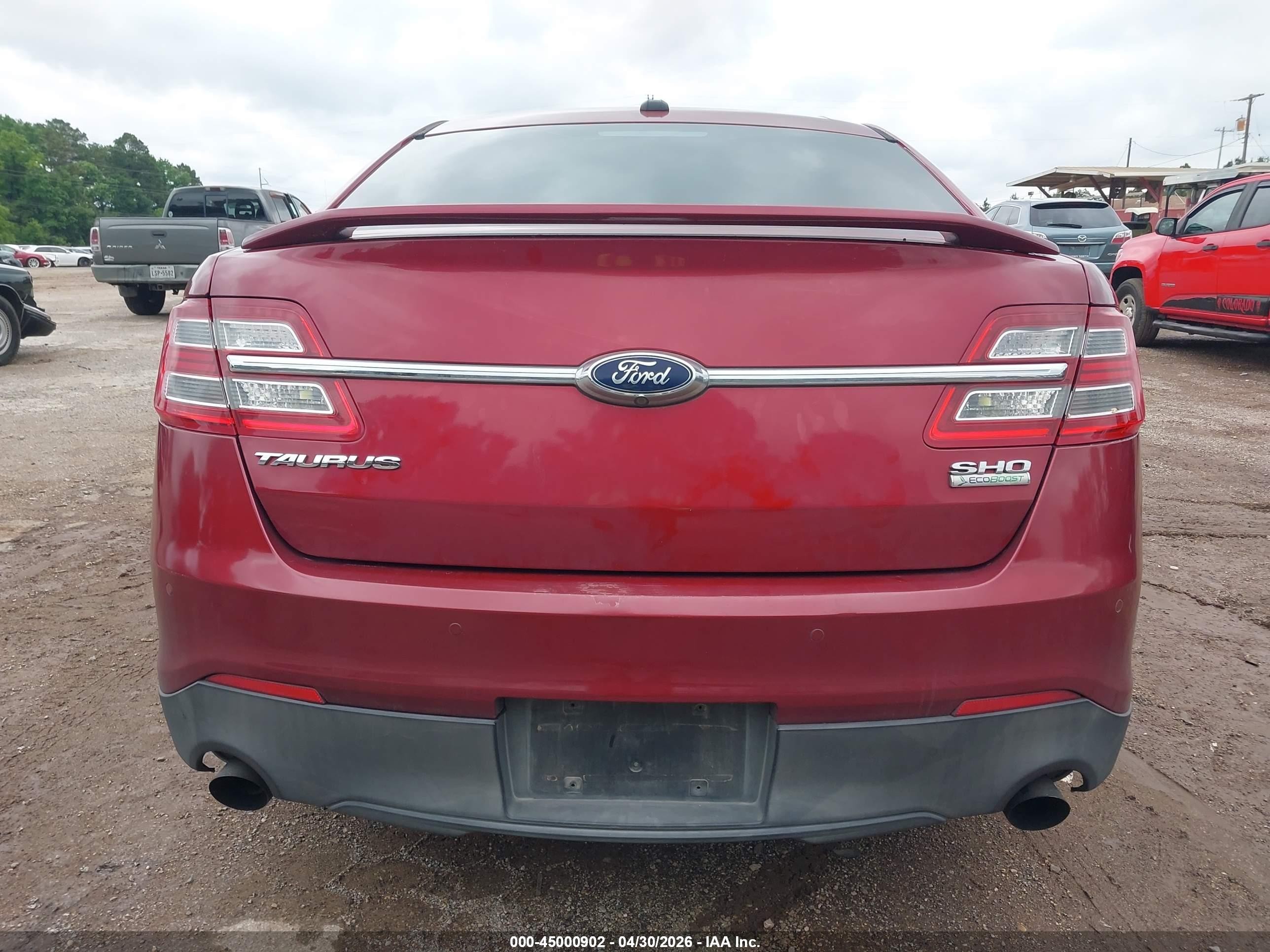 2014 Ford Taurus Sho Red vin: 1FAHP2KT6EG115093
