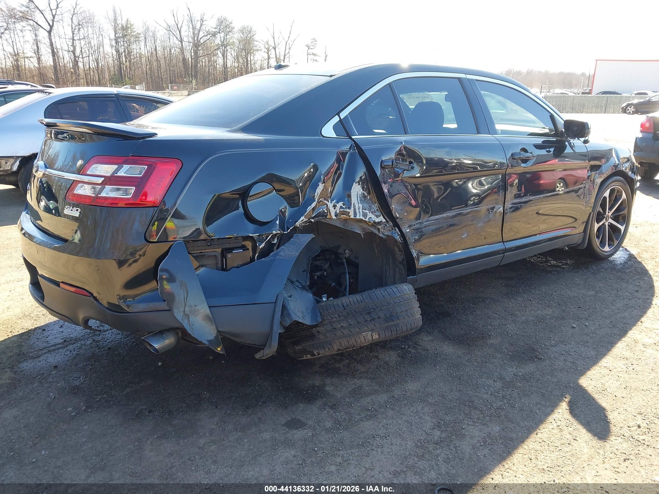 2015 Ford Taurus Sho Black vin: 1FAHP2KT6FG174811