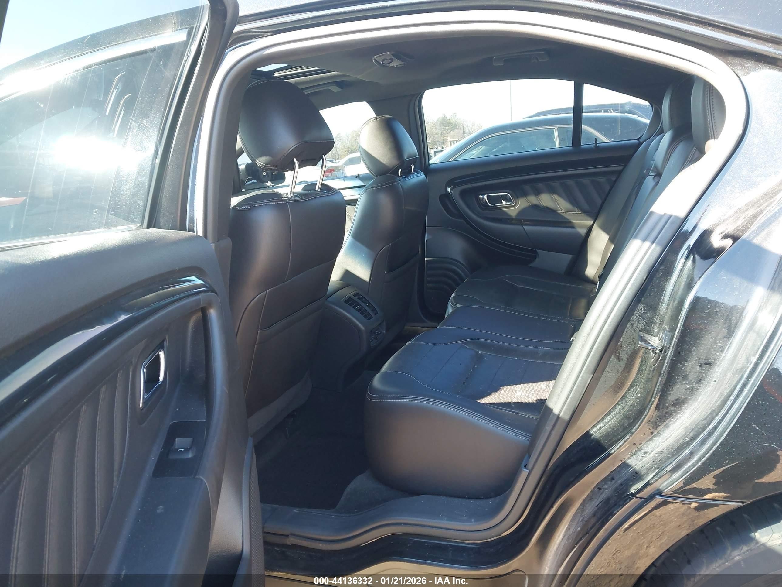 2015 Ford Taurus Sho Black vin: 1FAHP2KT6FG174811