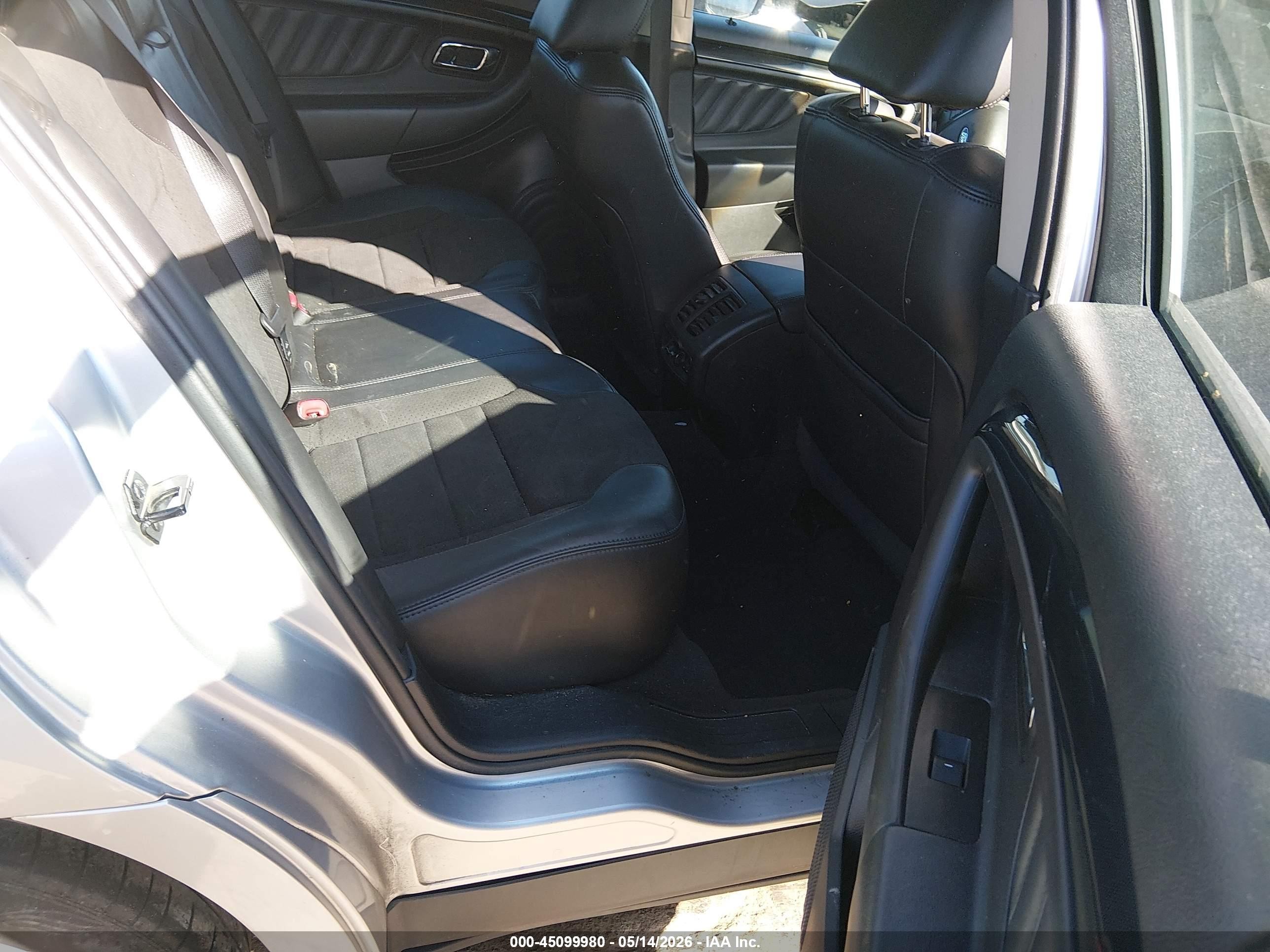 2010 Ford Taurus Sho Серебряный vin: 1FAHP2KT7AG123049