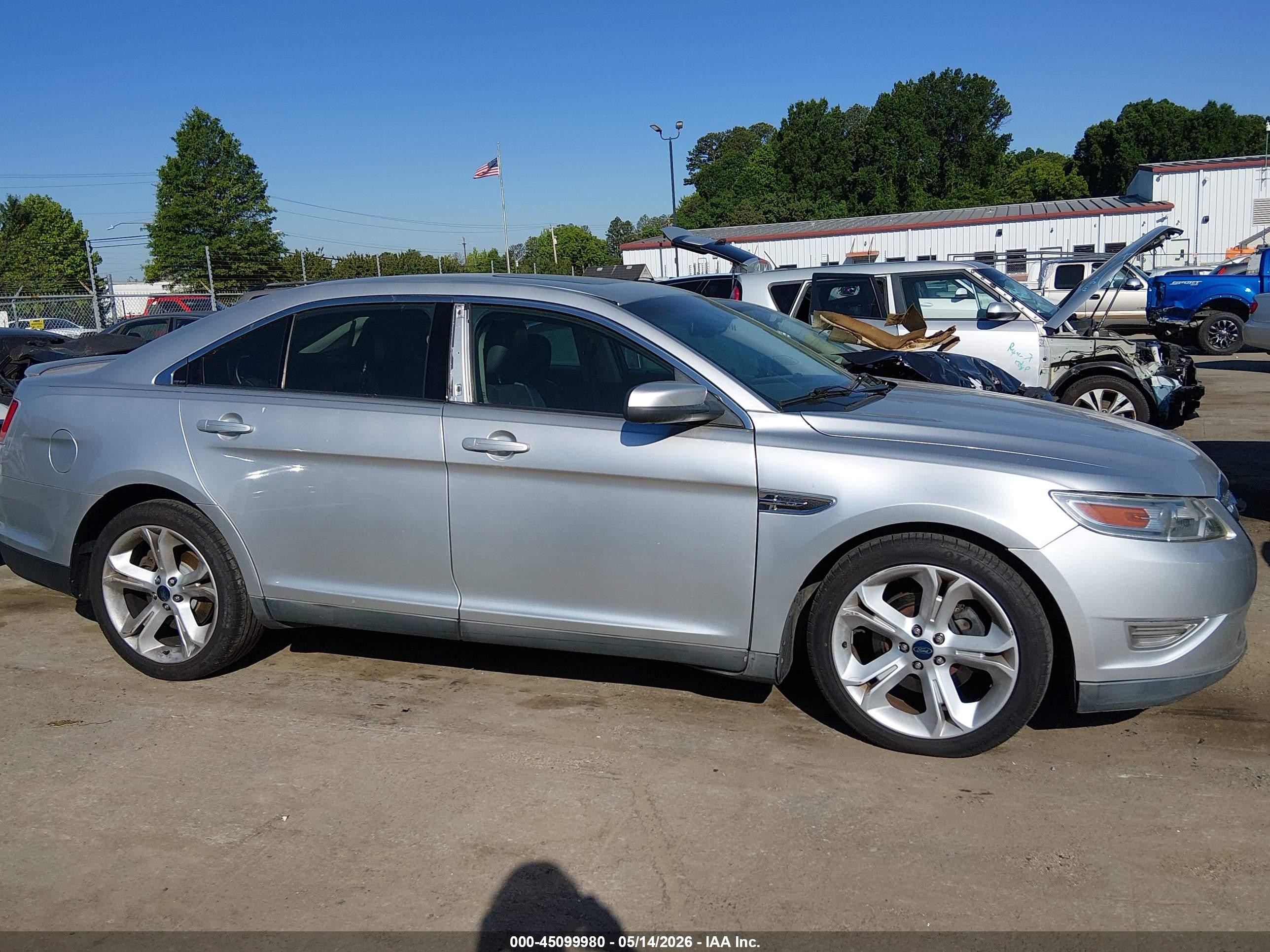 2010 Ford Taurus Sho Серебряный vin: 1FAHP2KT7AG123049