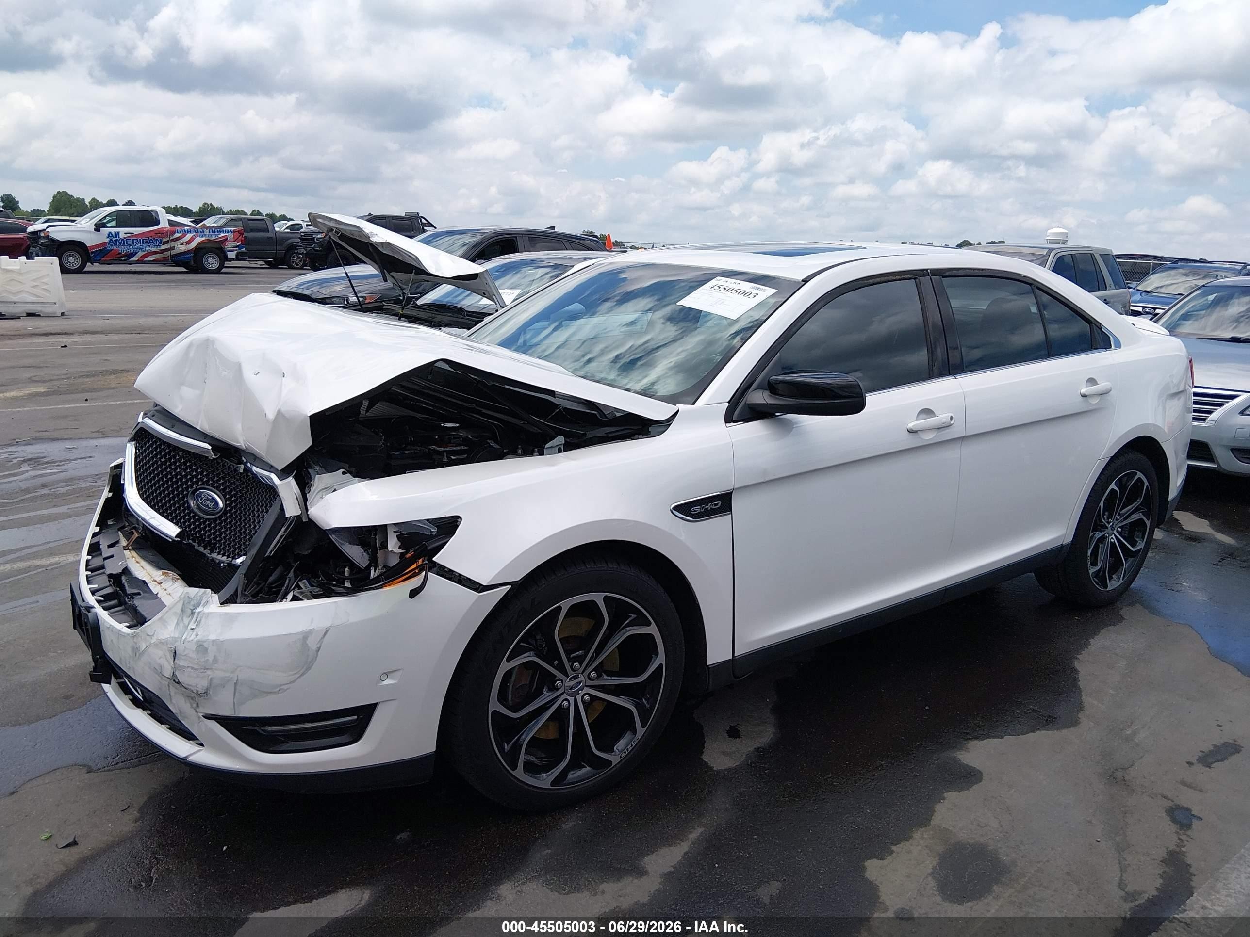 2013 Ford Taurus Sho White vin: 1FAHP2KT7DG163586