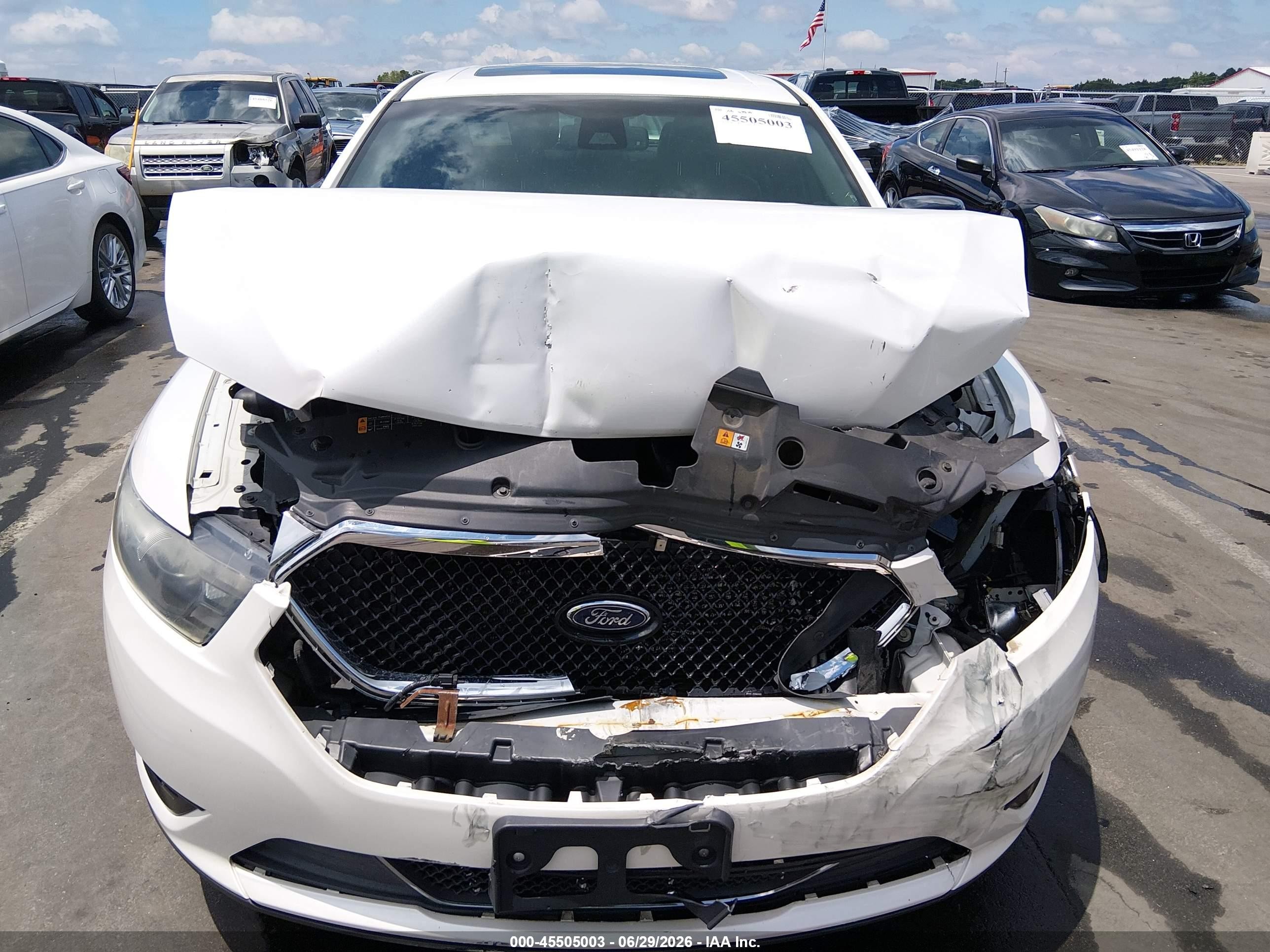 2013 Ford Taurus Sho White vin: 1FAHP2KT7DG163586