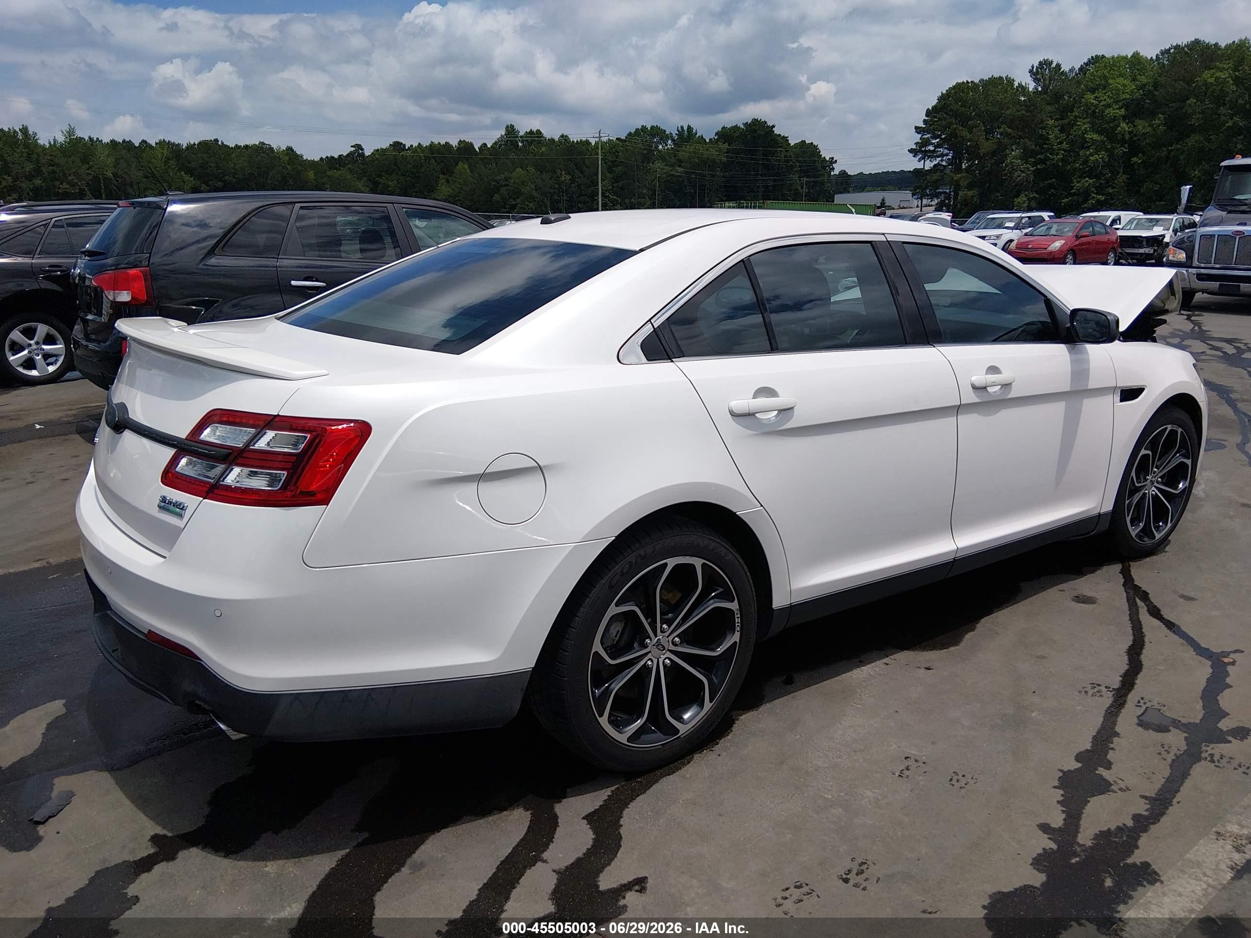 2013 Ford Taurus Sho White vin: 1FAHP2KT7DG163586