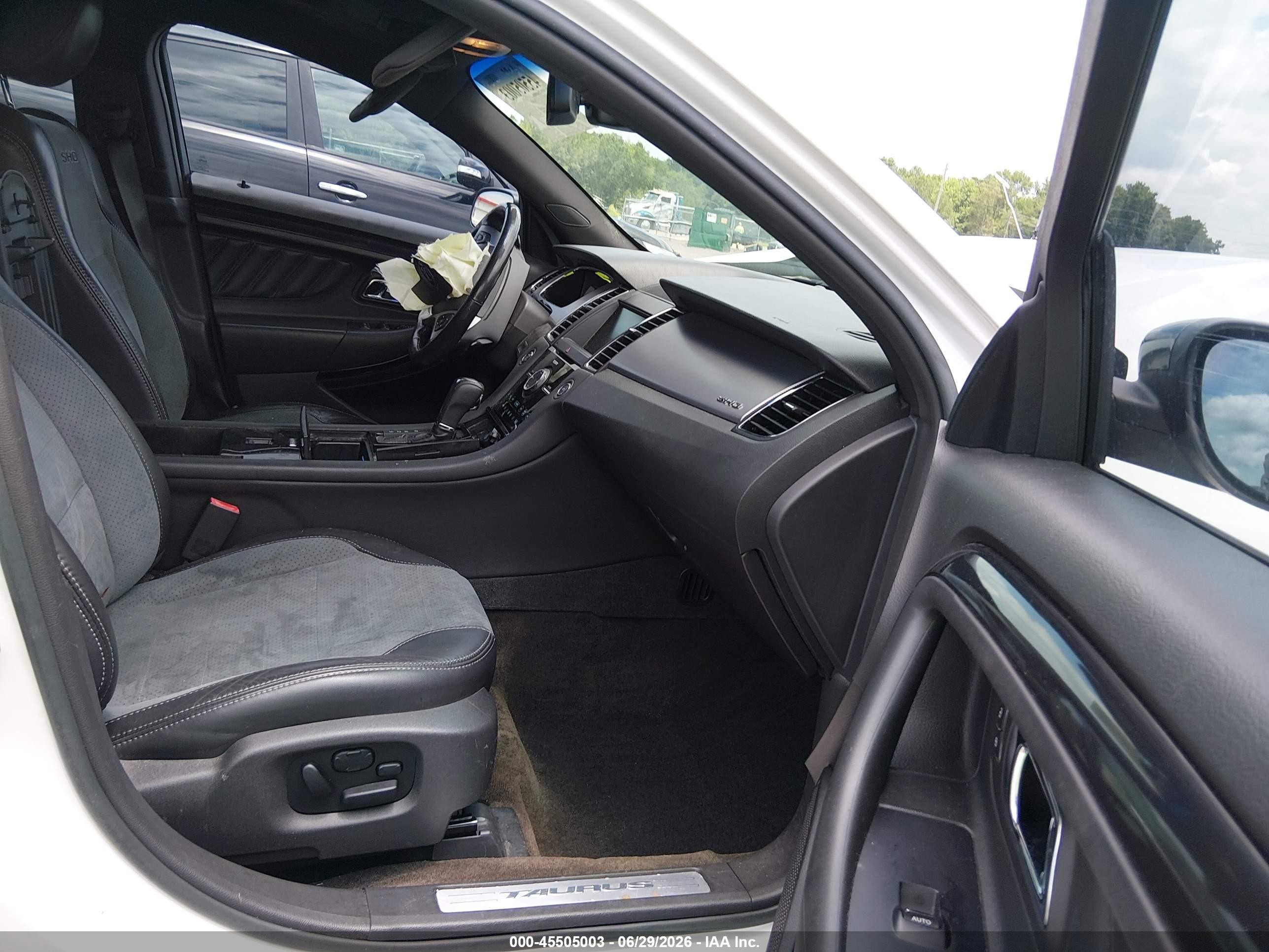 2013 Ford Taurus Sho White vin: 1FAHP2KT7DG163586