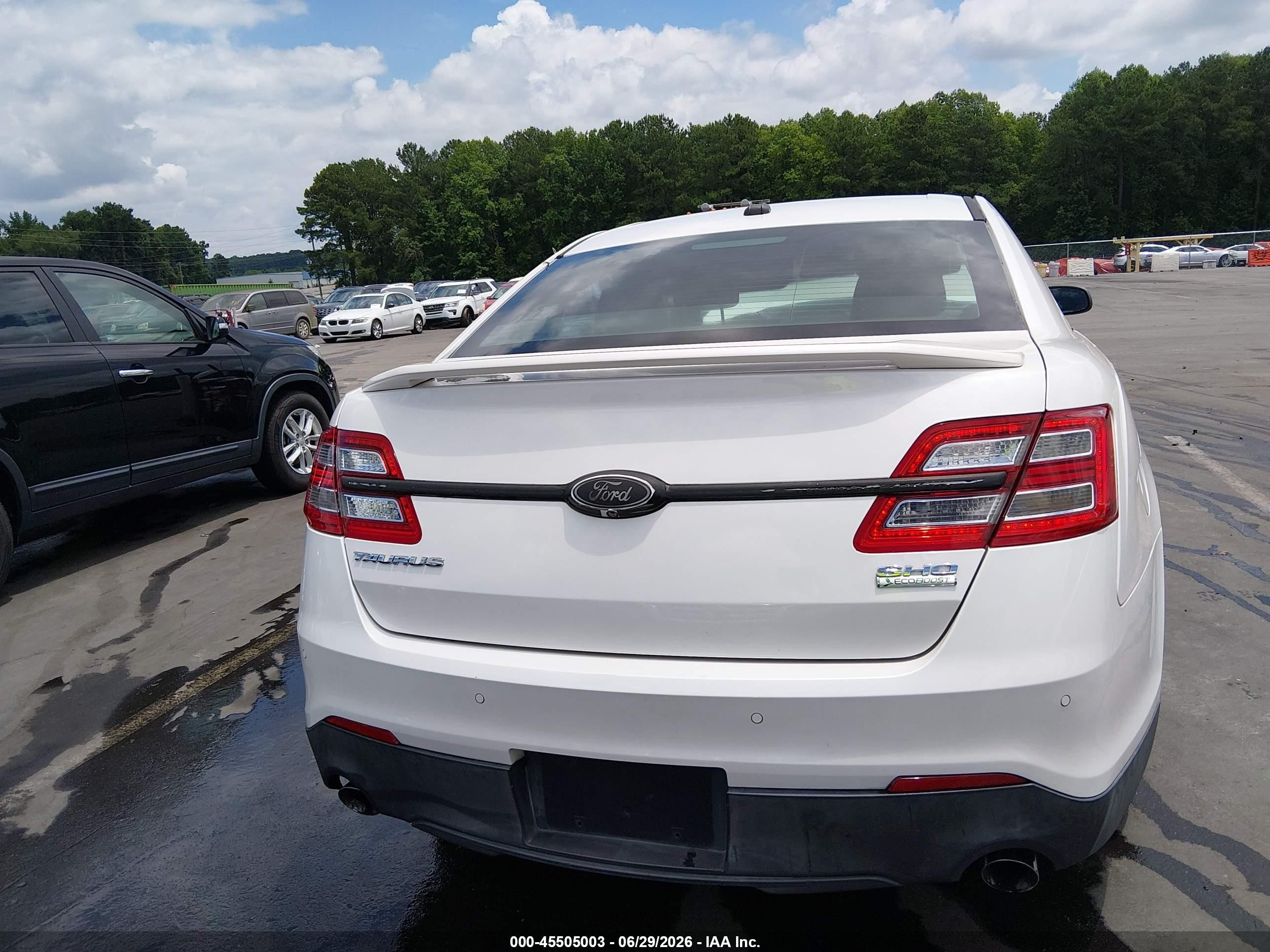 2013 Ford Taurus Sho White vin: 1FAHP2KT7DG163586