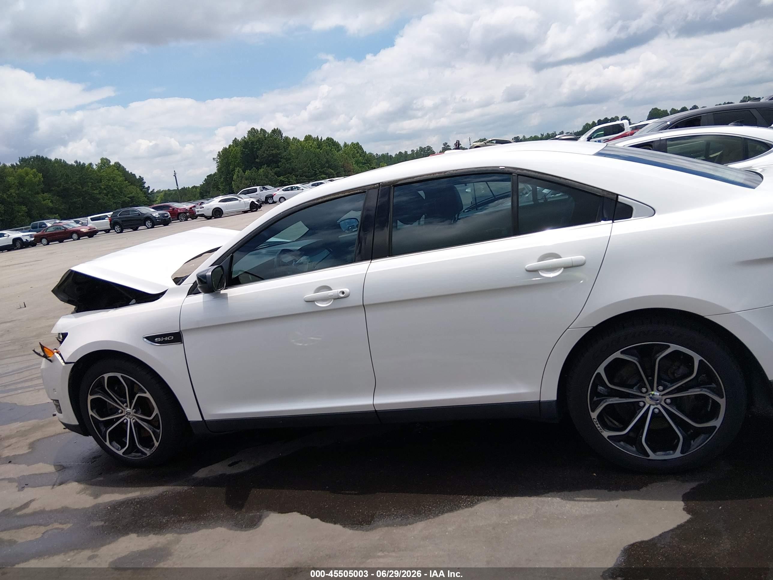 2013 Ford Taurus Sho White vin: 1FAHP2KT7DG163586