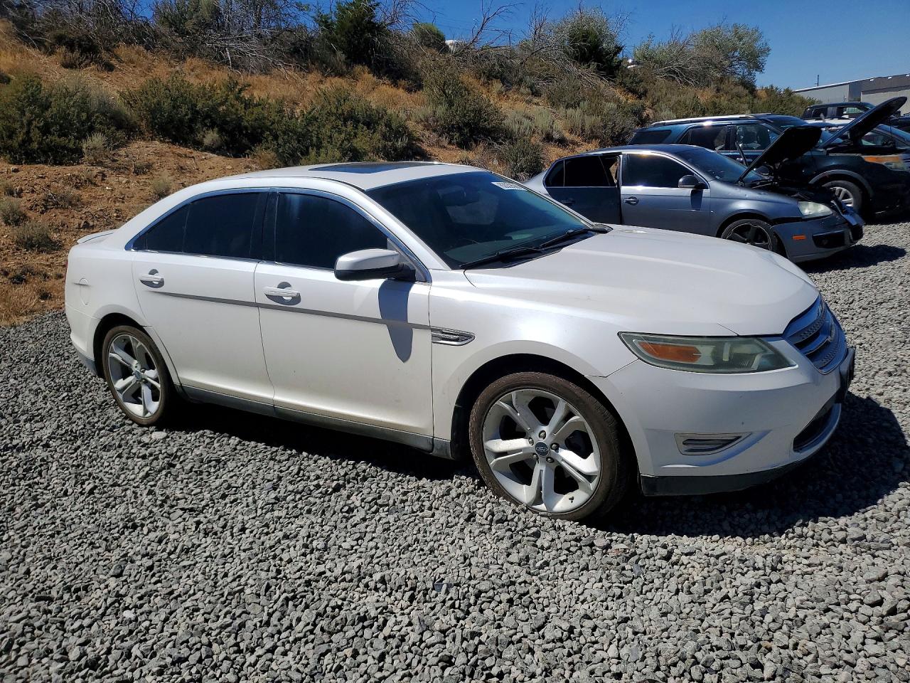 2010 Ford Taurus Sho White vin: 1FAHP2KT8AG102632