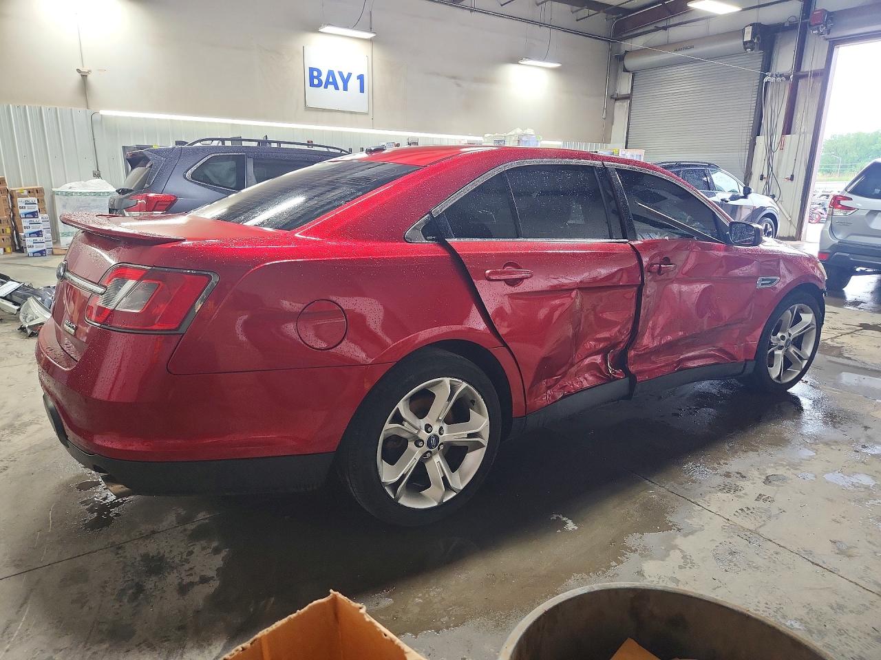 2010 Ford Taurus Sho Red vin: 1FAHP2KT8AG123643