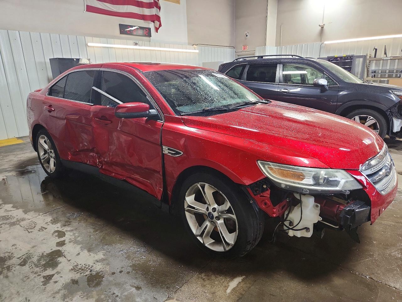 2010 Ford Taurus Sho Red vin: 1FAHP2KT8AG123643