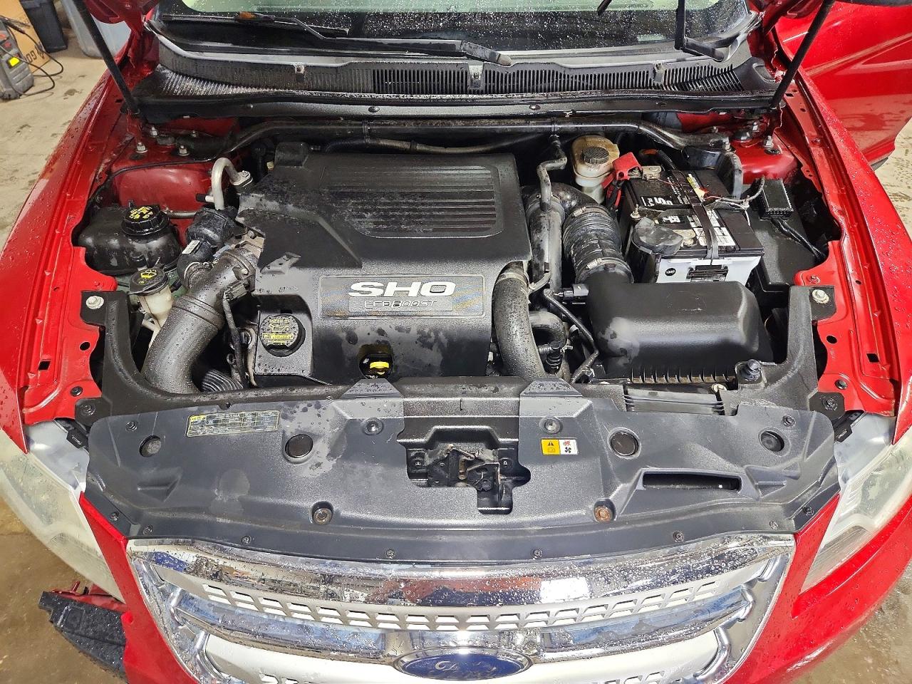 2010 Ford Taurus Sho Red vin: 1FAHP2KT8AG123643