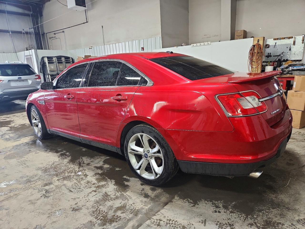 2010 Ford Taurus Sho Red vin: 1FAHP2KT8AG123643
