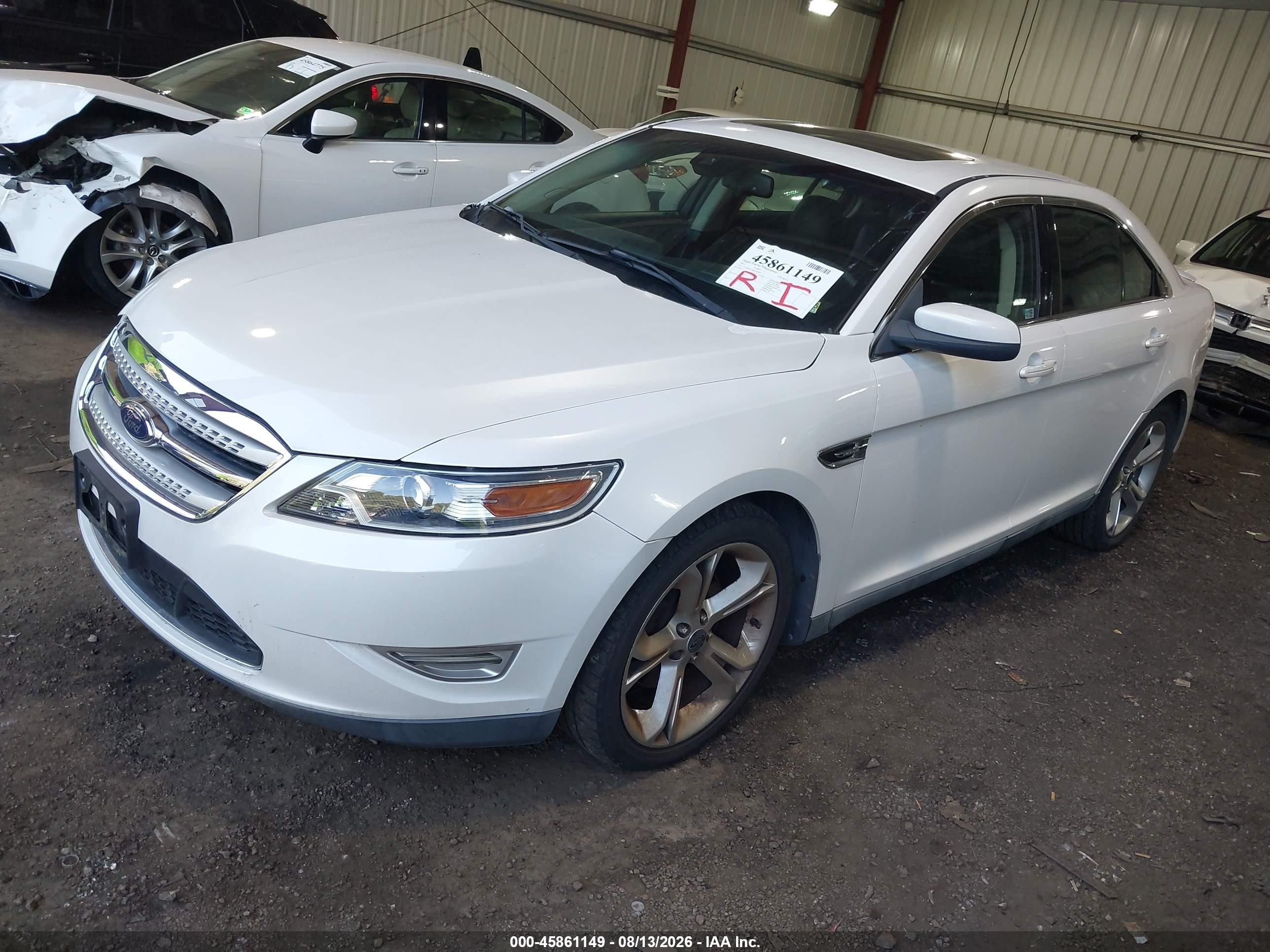 2011 Ford Taurus Sho White vin: 1FAHP2KT8BG108688