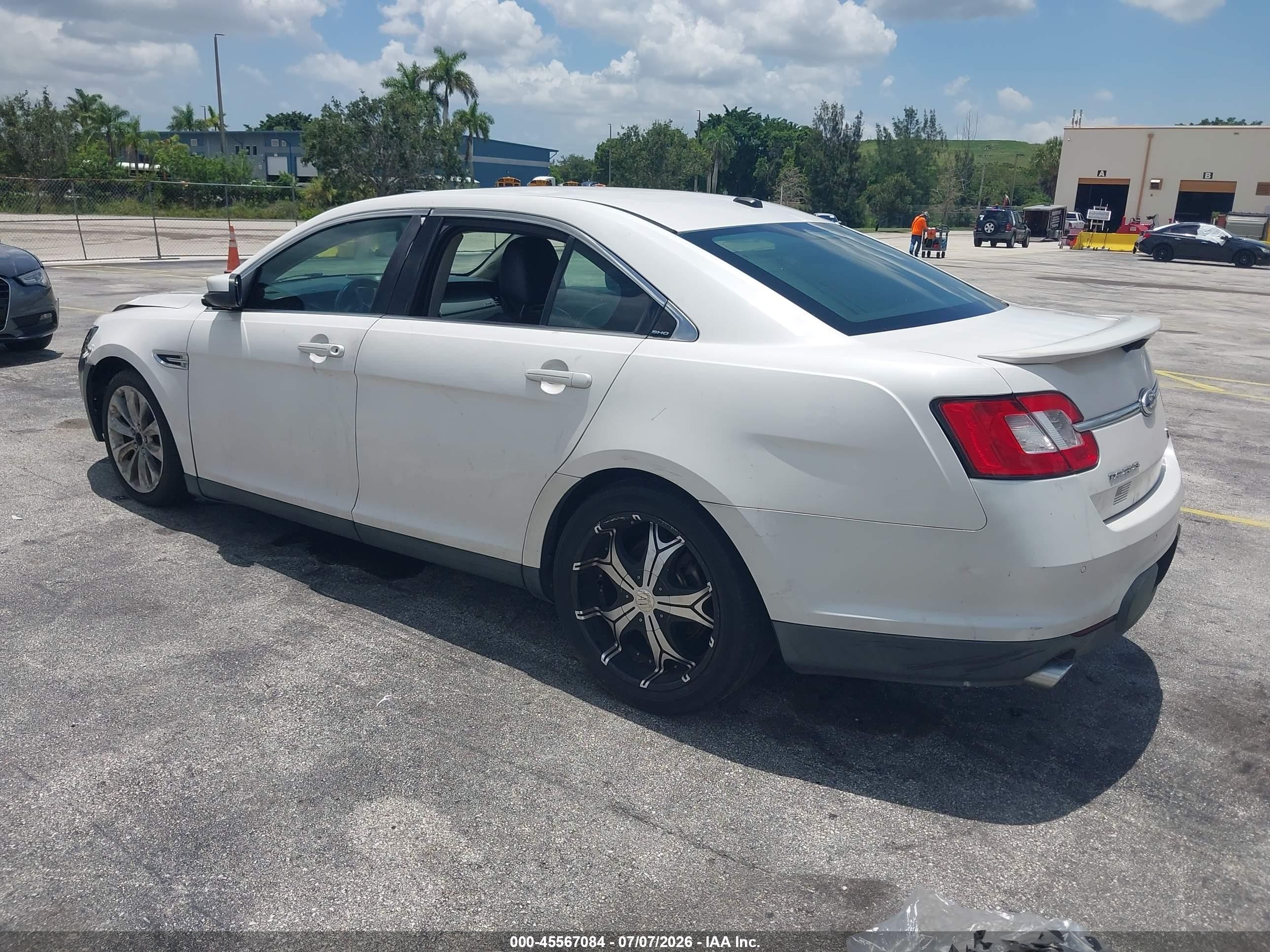 2012 Ford Taurus Sho White vin: 1FAHP2KT8CG142227