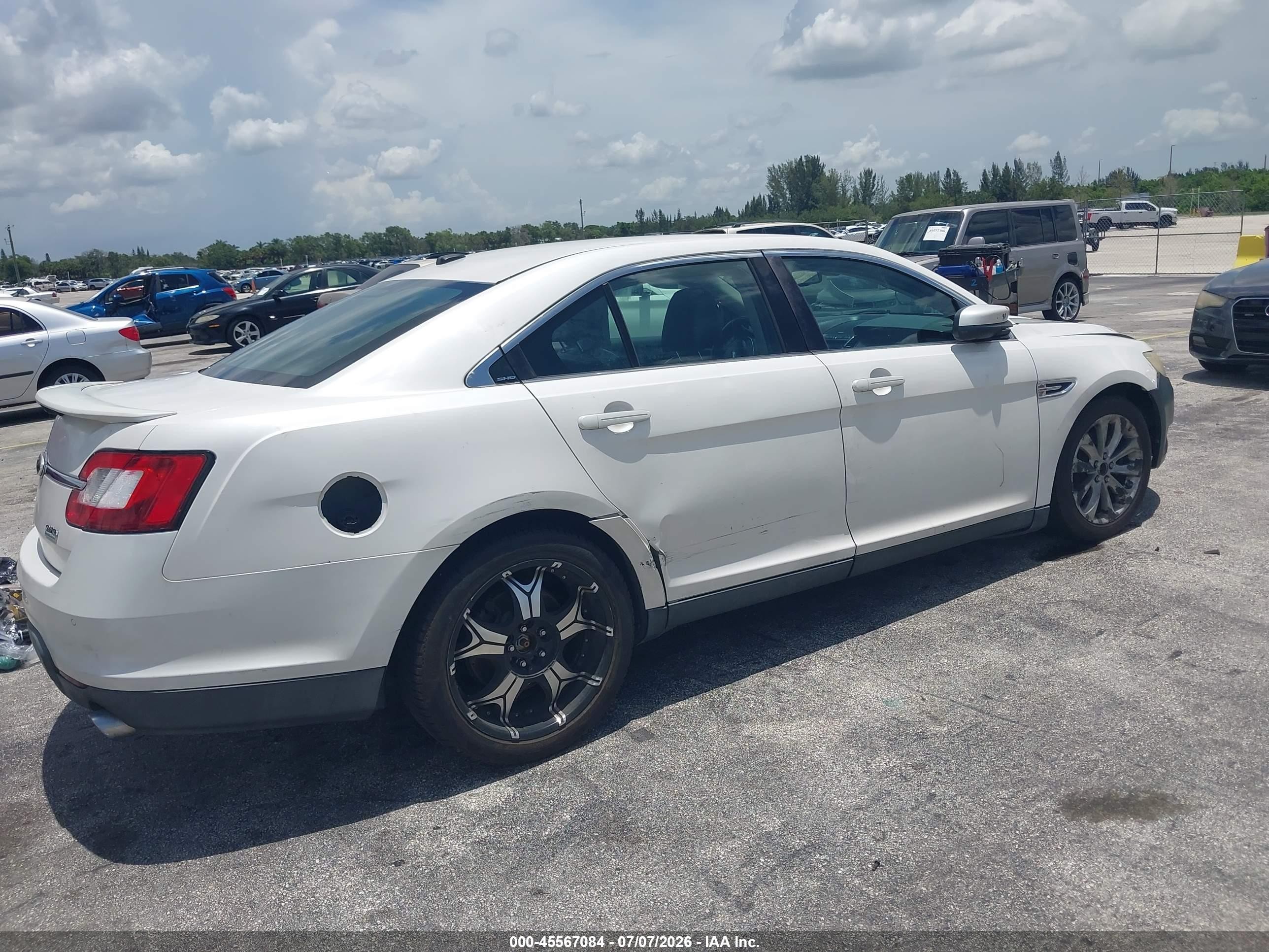 2012 Ford Taurus Sho White vin: 1FAHP2KT8CG142227