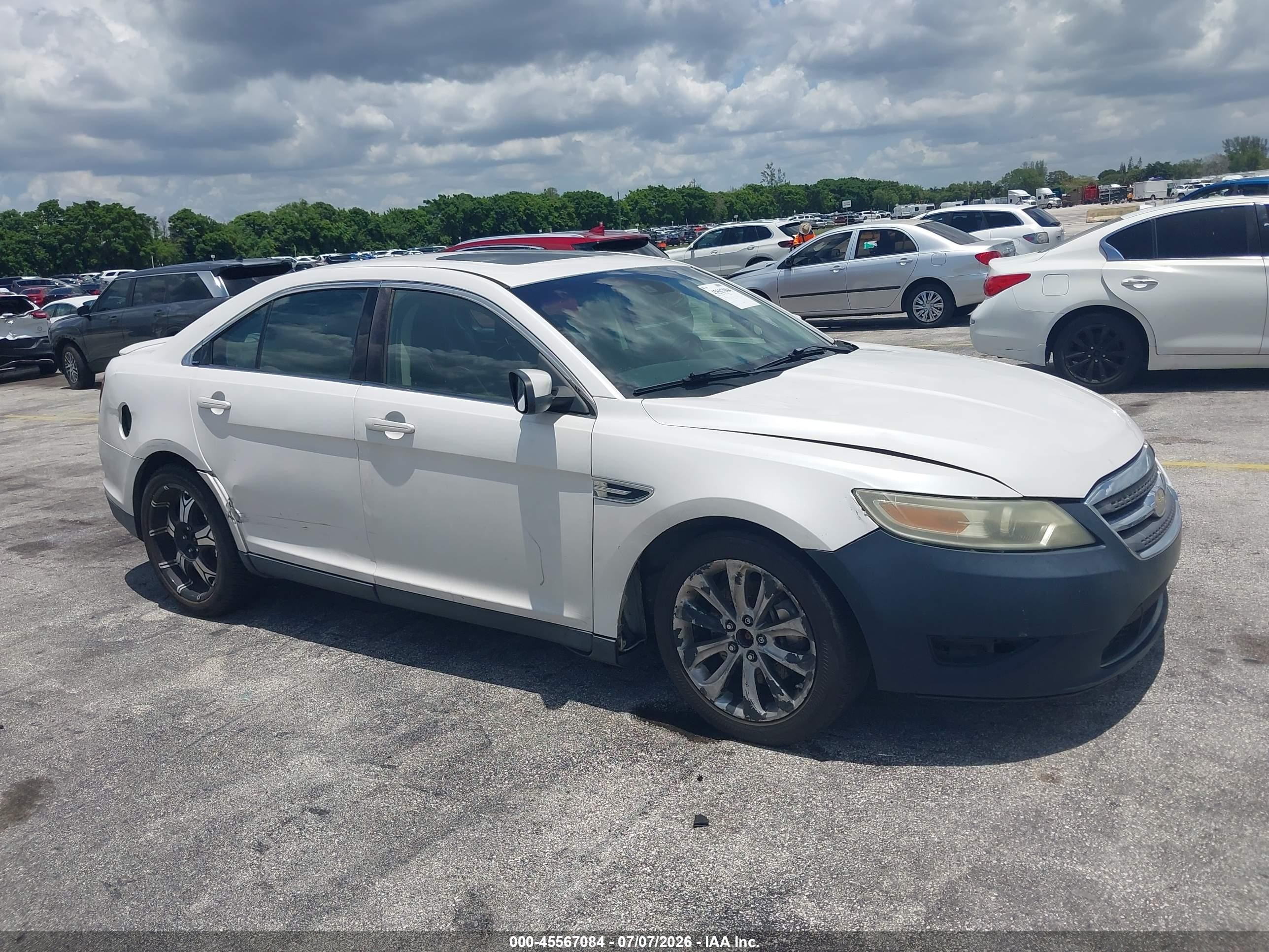 2012 Ford Taurus Sho White vin: 1FAHP2KT8CG142227