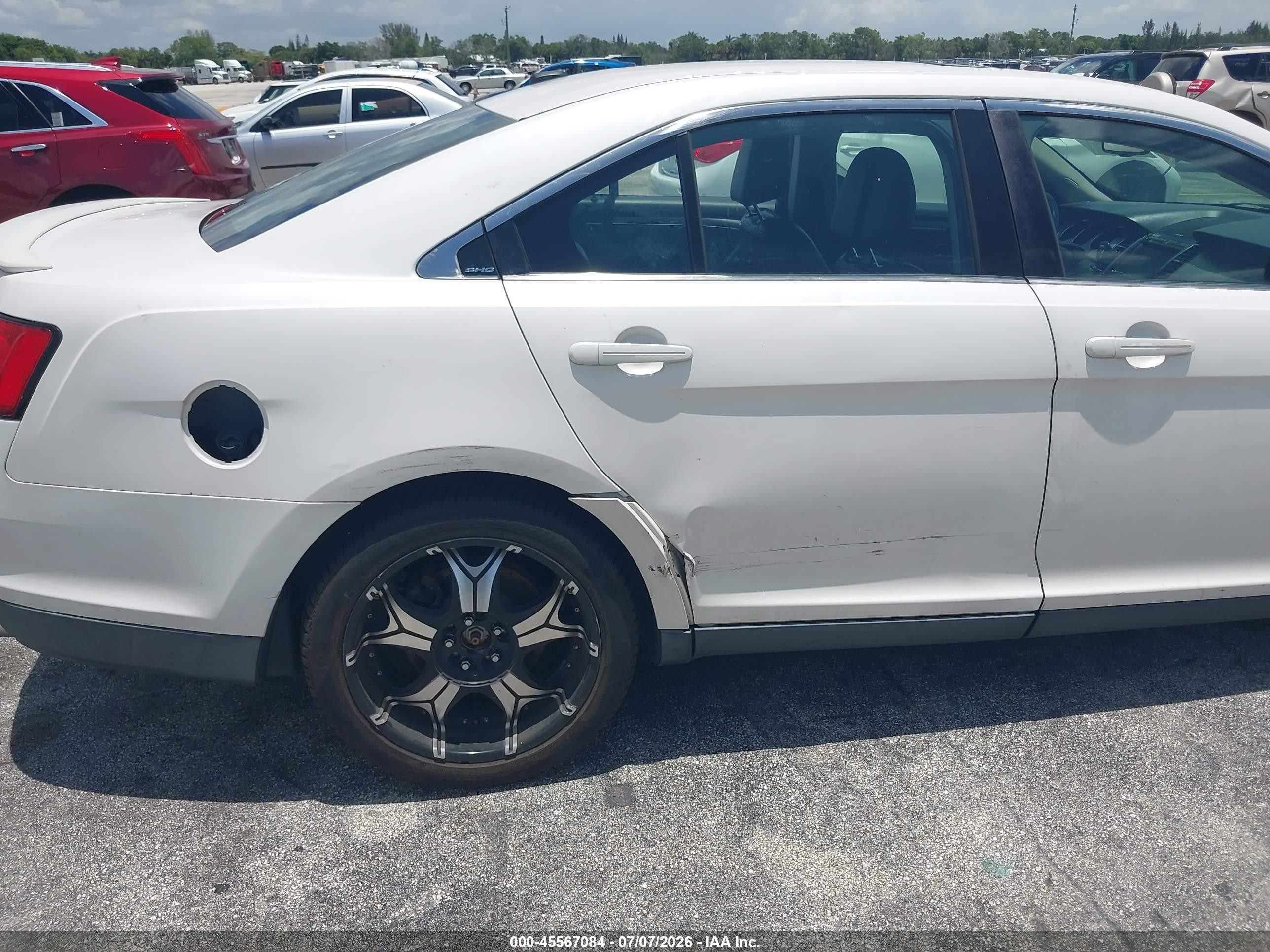 2012 Ford Taurus Sho White vin: 1FAHP2KT8CG142227