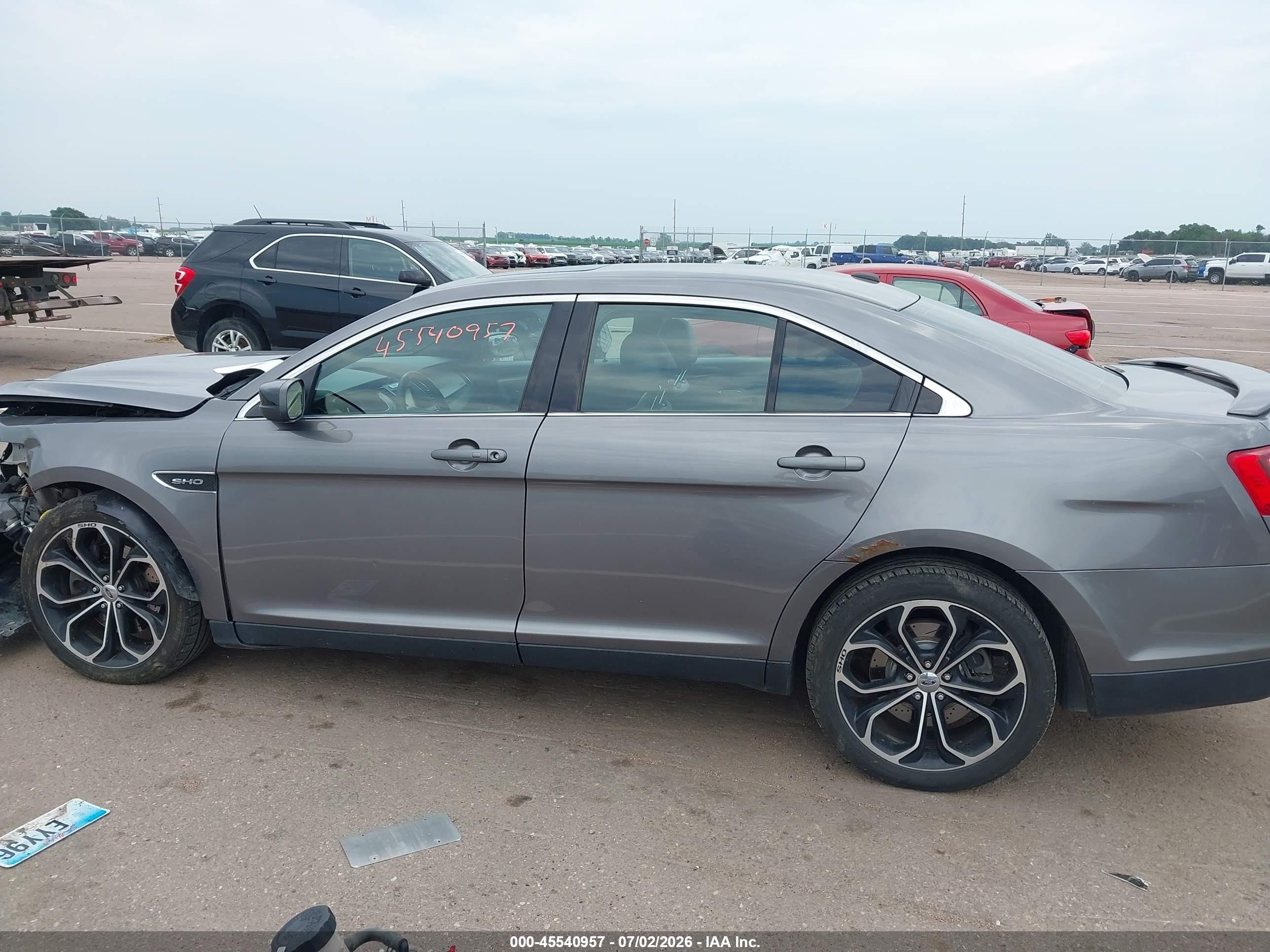 2013 Ford Taurus Sho Gray vin: 1FAHP2KT8DG155805