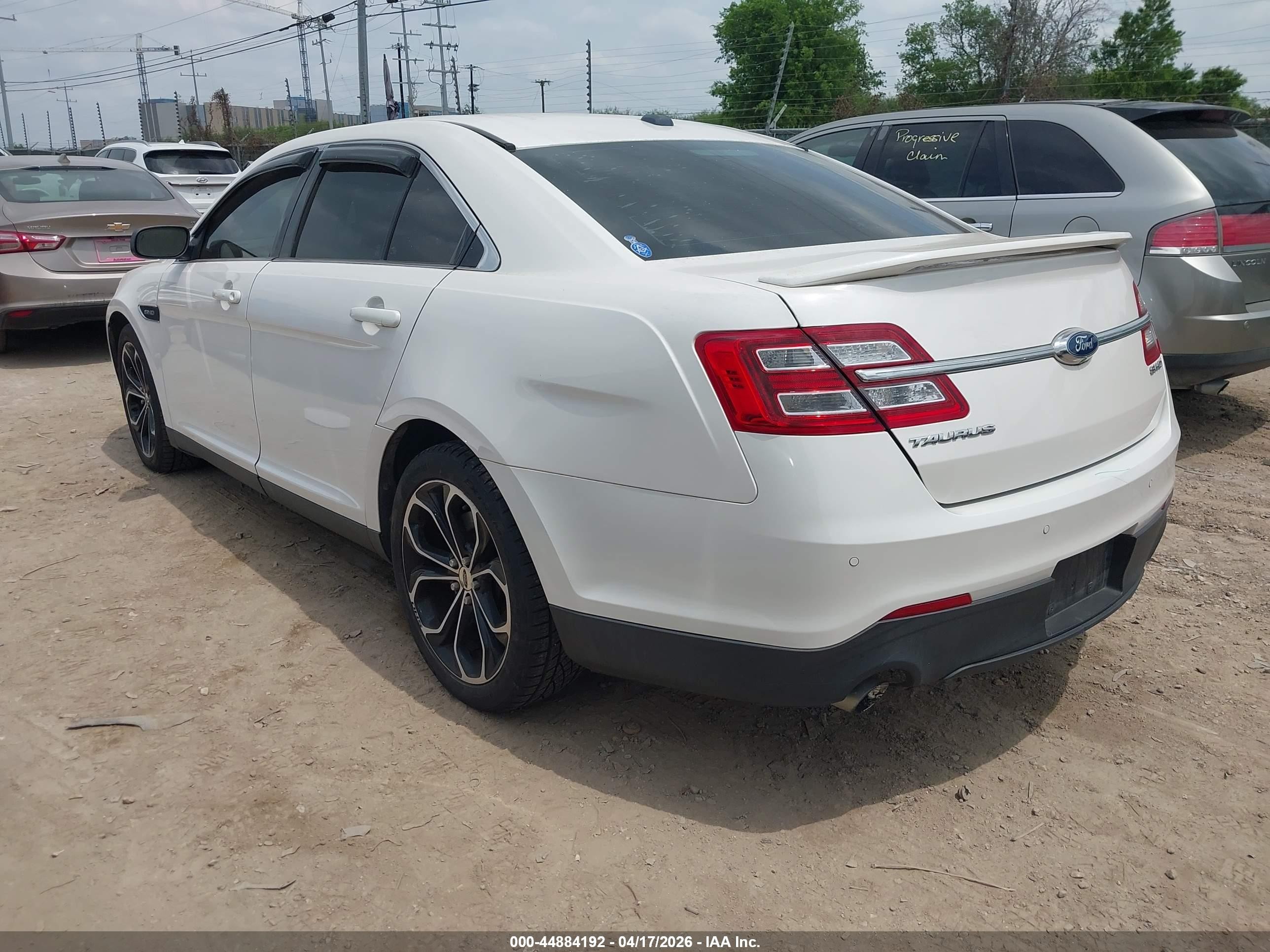2015 Ford Taurus Sho White vin: 1FAHP2KT8FG203144