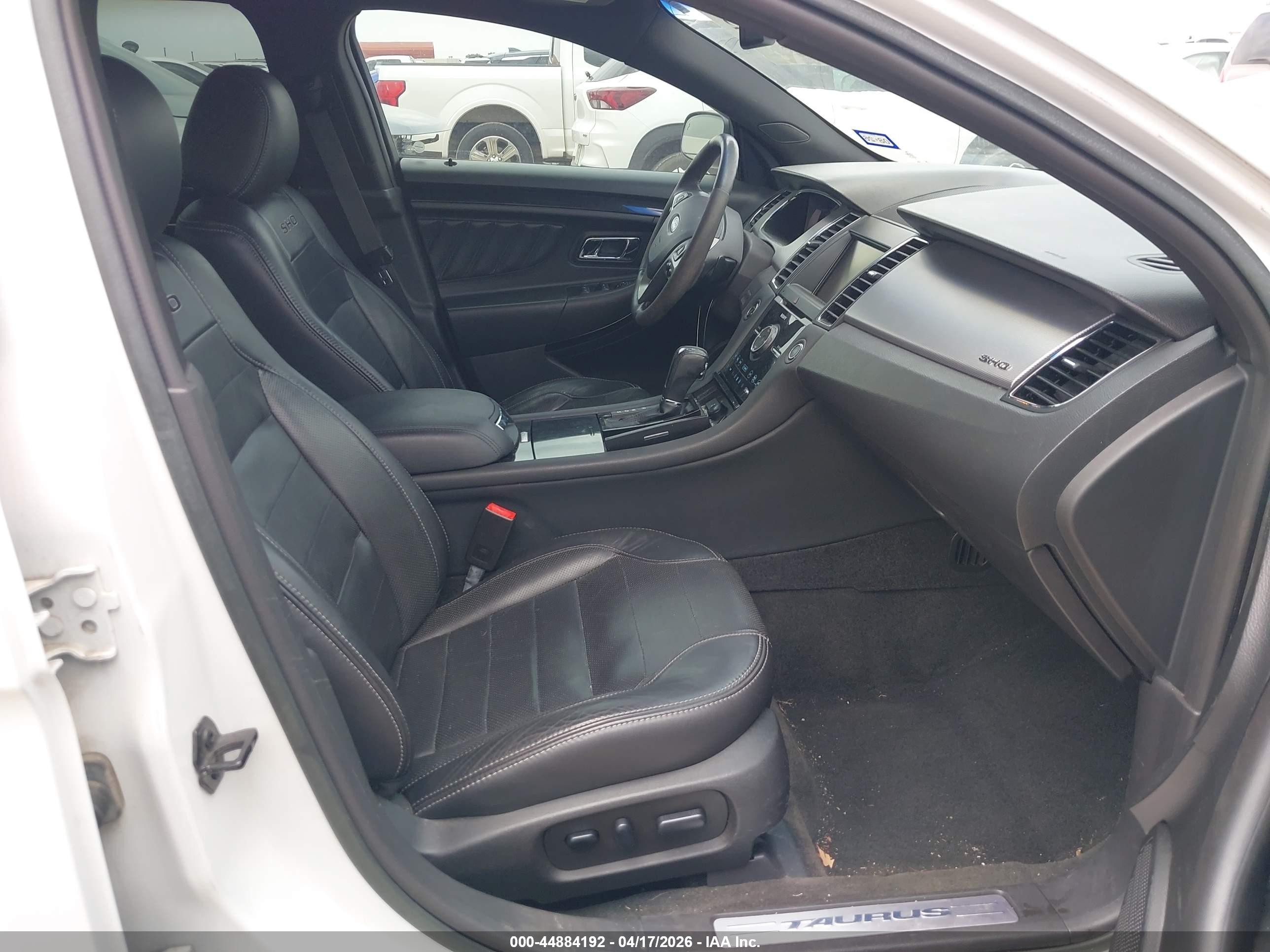 2015 Ford Taurus Sho White vin: 1FAHP2KT8FG203144